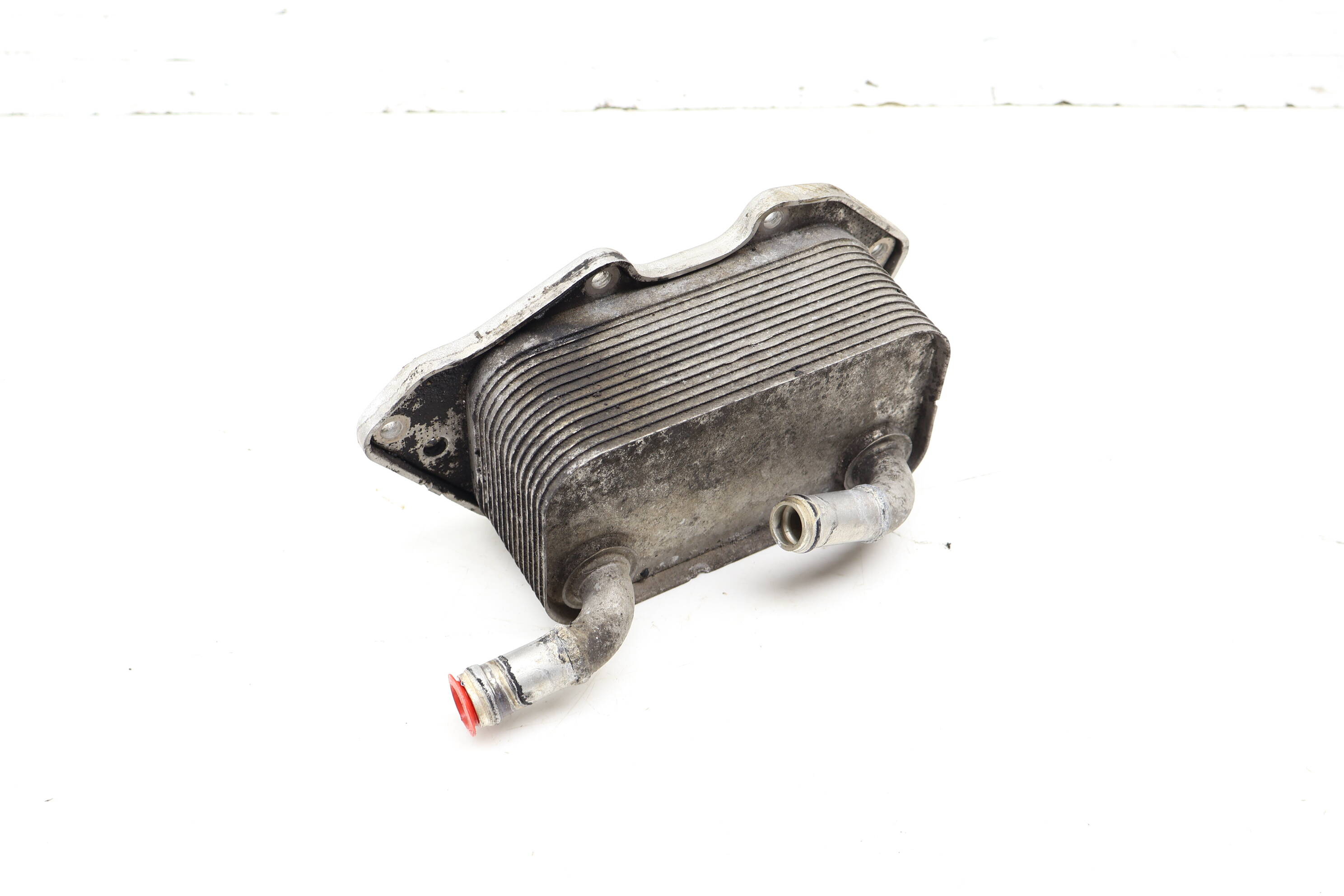 Engine Oil Cooler 06E117021G 95810727100