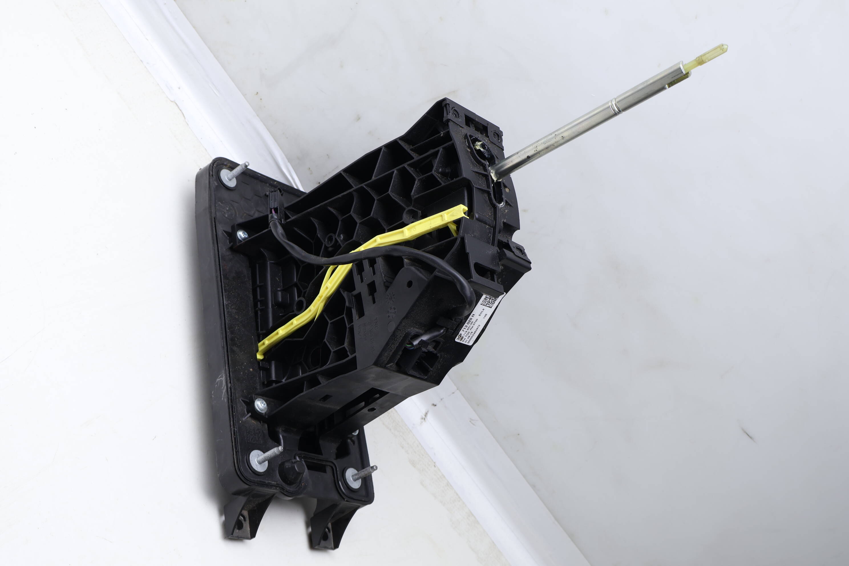 Automatic Shift / Shifter Assembly 3QF713025H