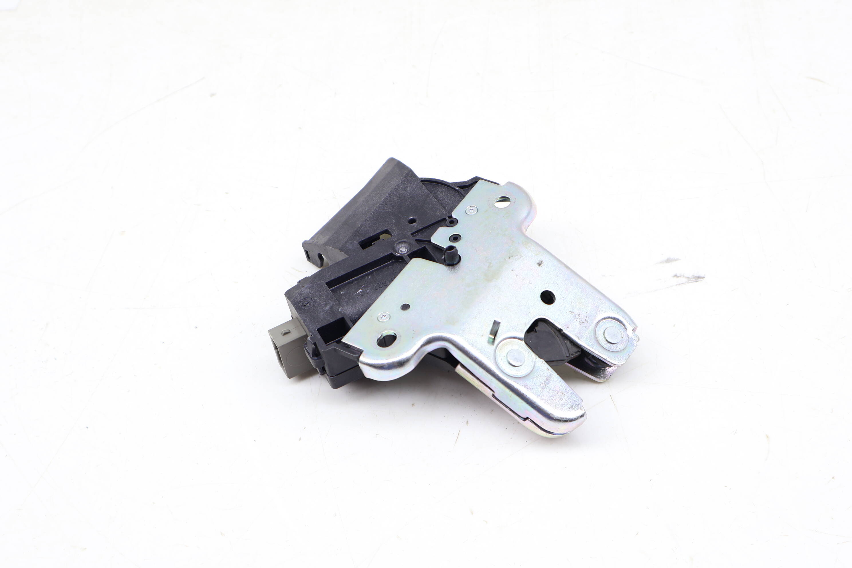 Trunk Latch / Lock 4F5827505D