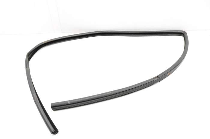 Door Seal / Weather Stripping 7D0837911 main product photo