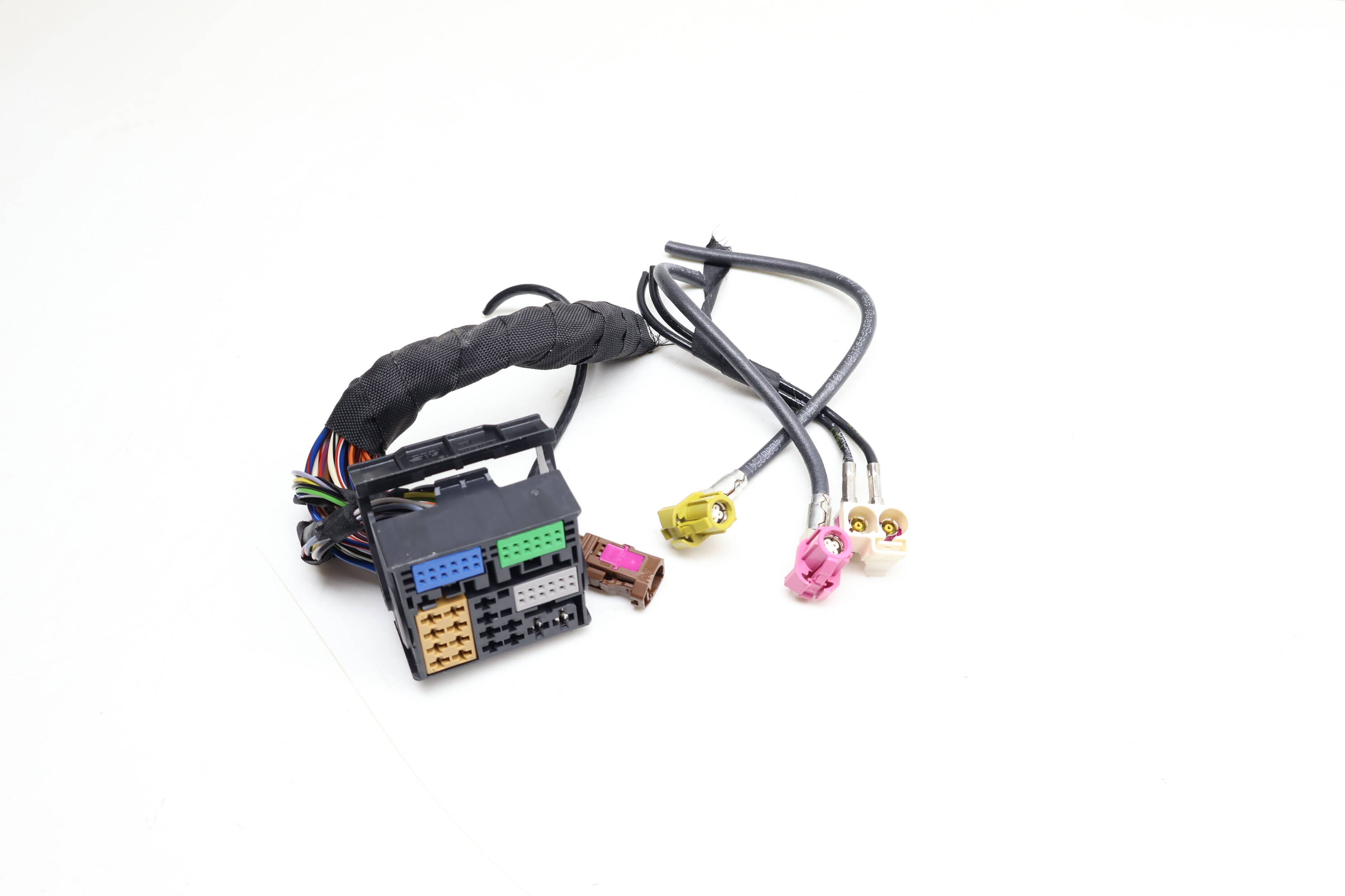 Mmi / Multimedia Control Unit (Mib2) Wiring Connector Set