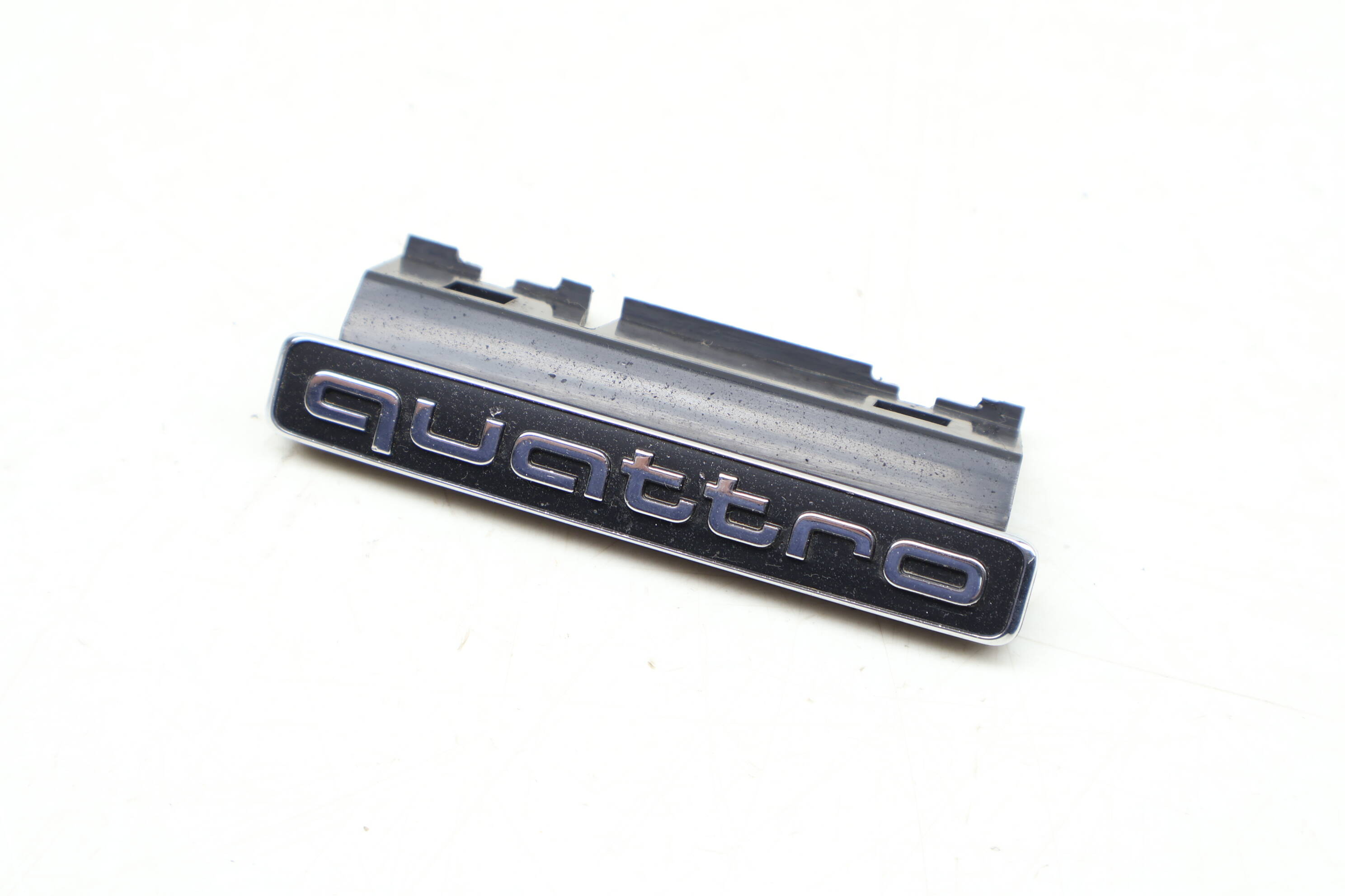 Grille Emblem / Badge (Quattro) 8W0853736B