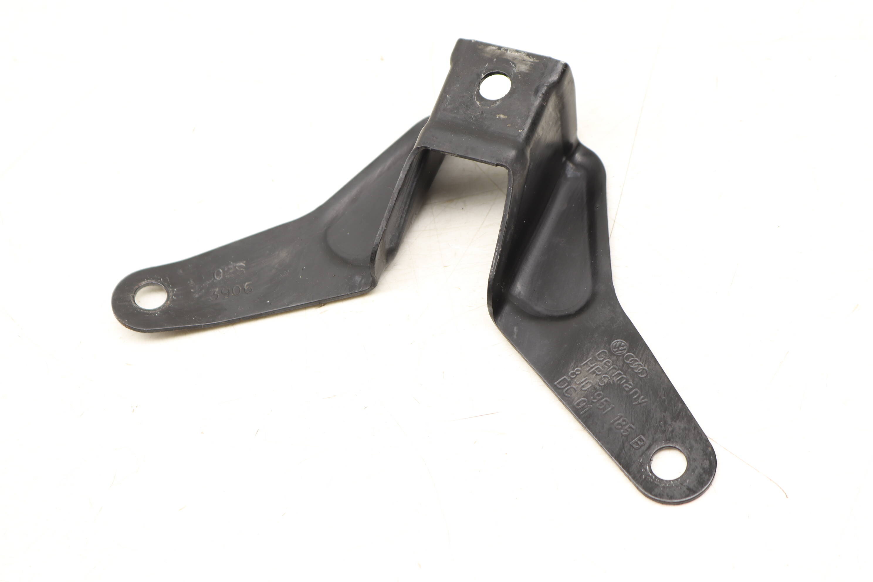 Horn Mount / Bracket 8J0951185B