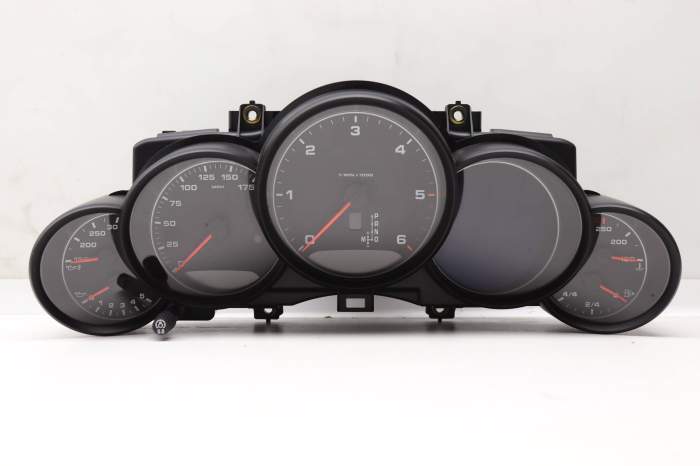 Instrument Cluster / Speedometer 7P5920904AD 95864114615 main product photo
