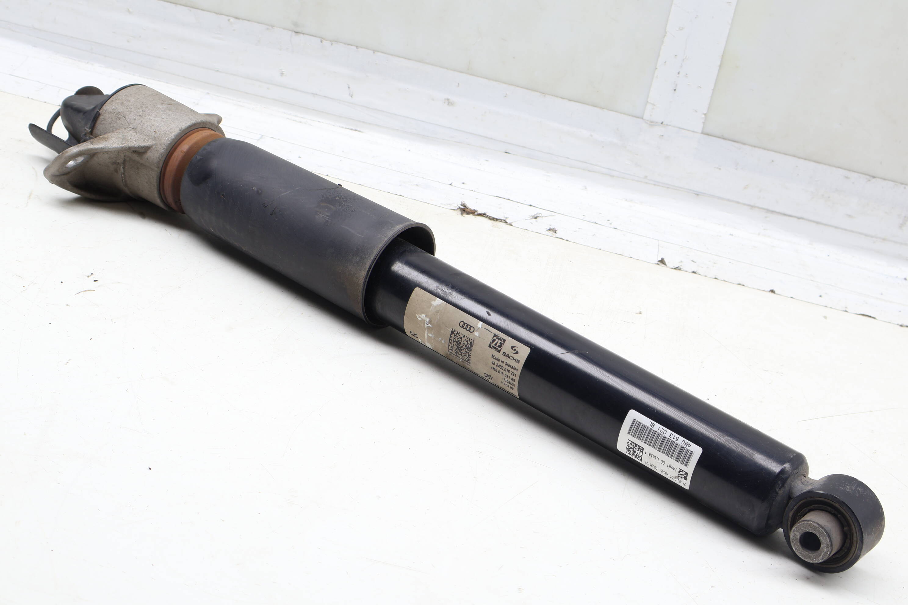 Strut / Shock Absorber 4M0616031AS