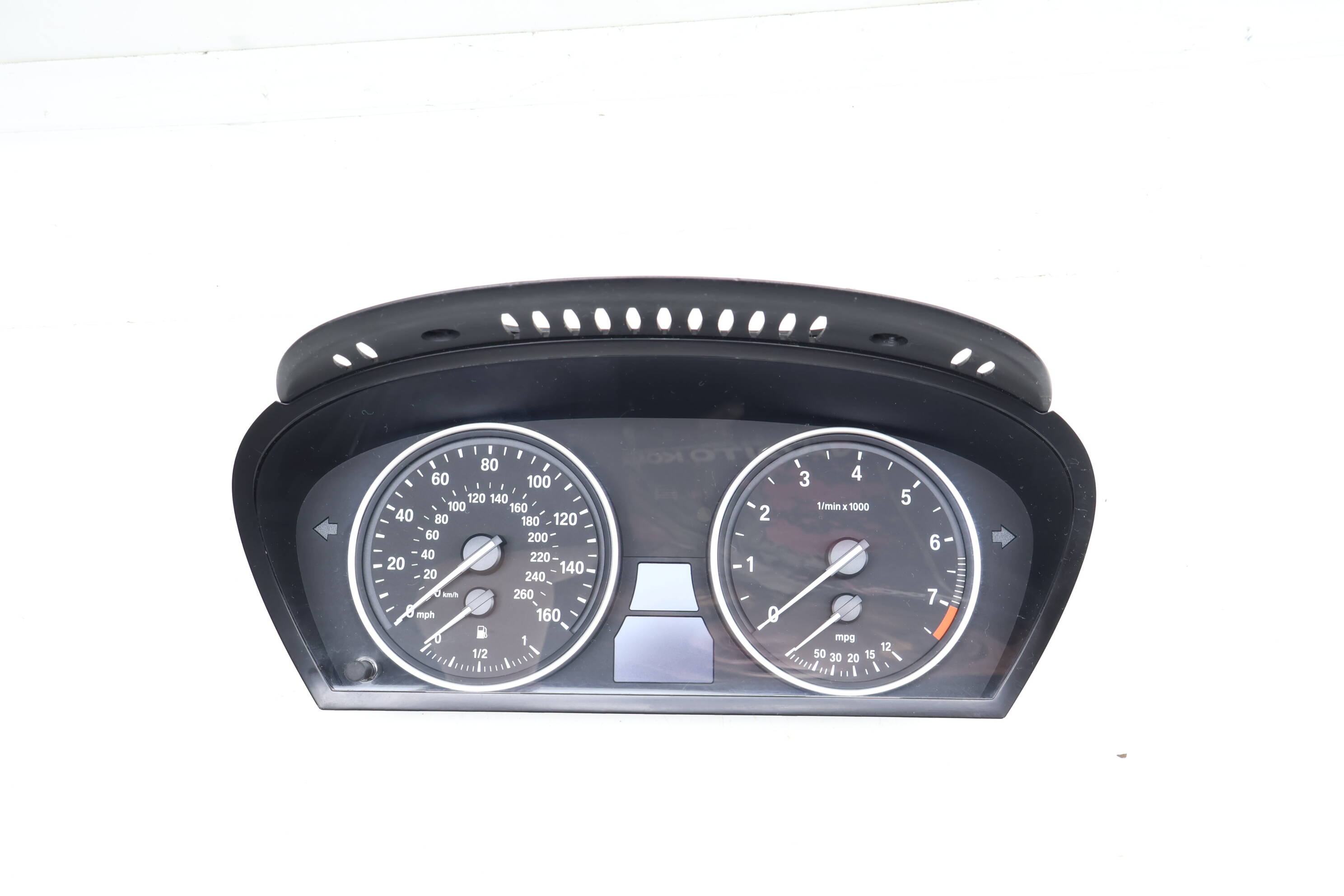 Instrument Cluster / Speedometer 62109236812
