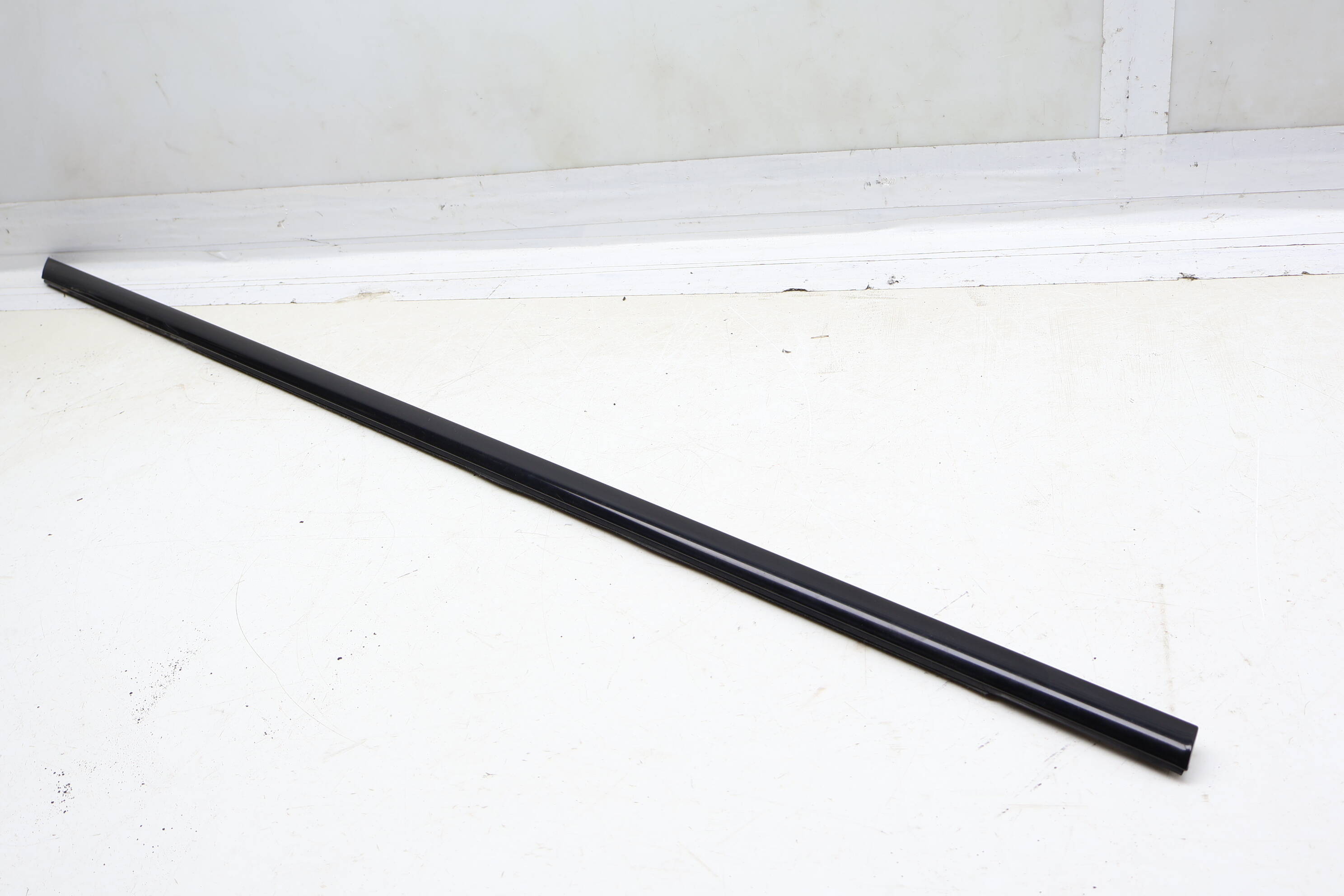 Door Window Slot Seal / Trim (Outer) 51337185228