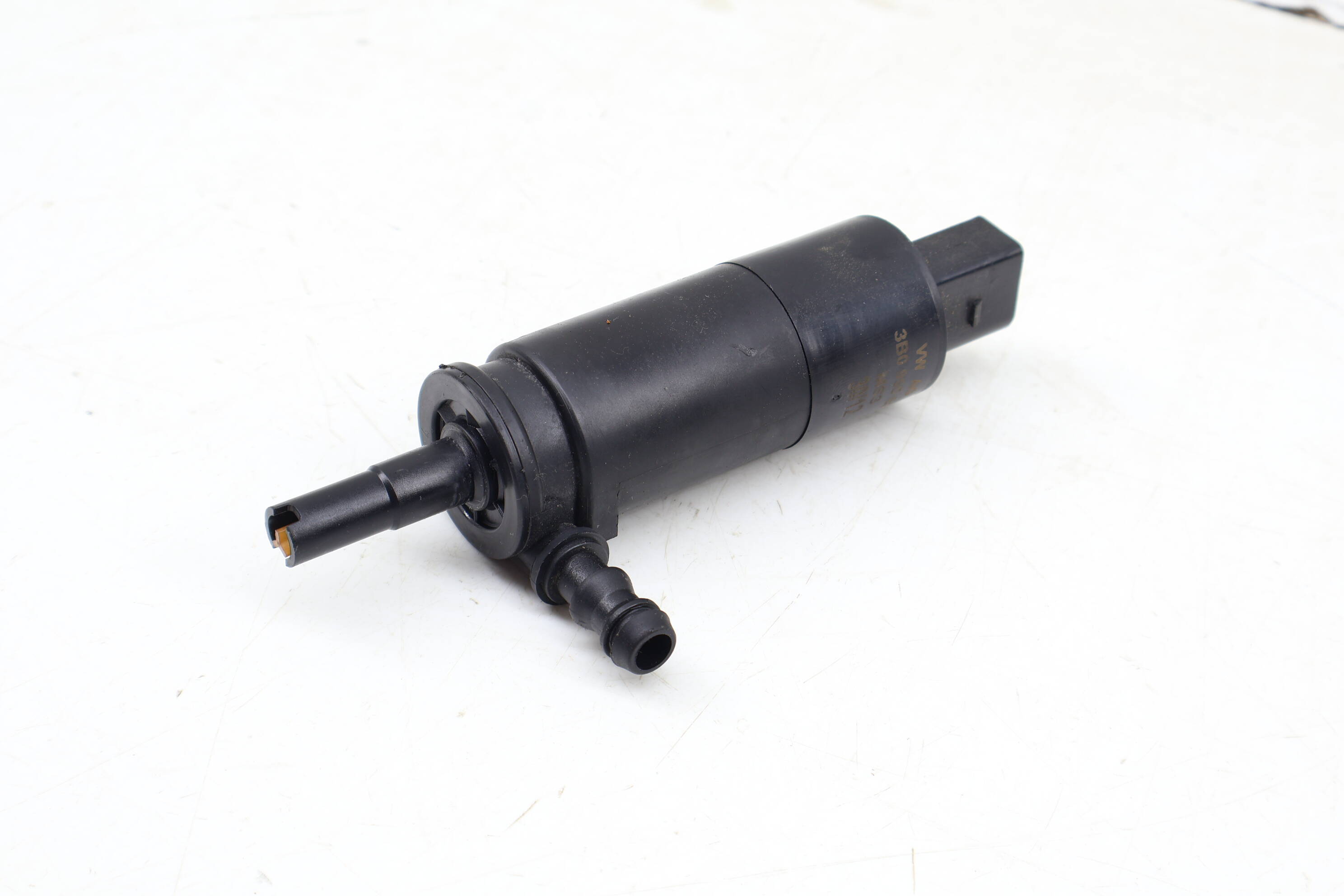 Headlight Washer Pump 3B0955681