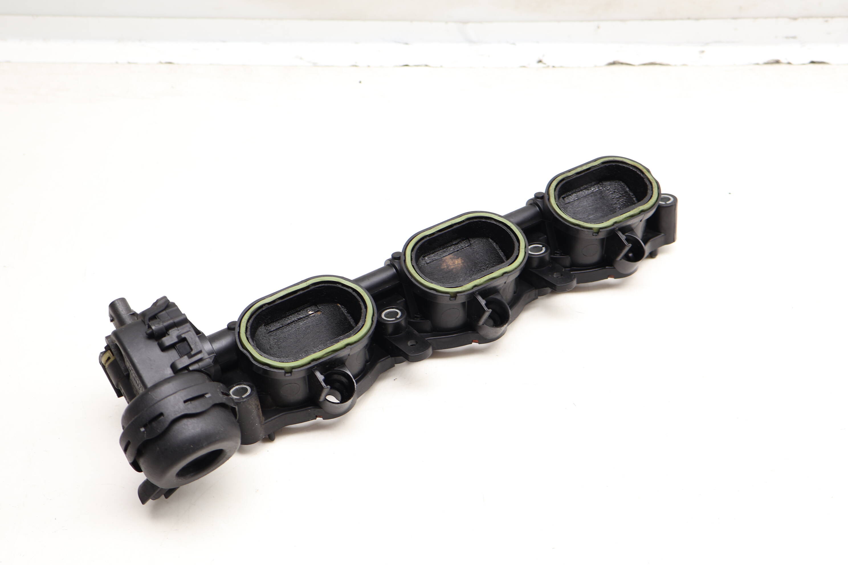 Lower Intake Manifold Air Distribution Housing 06E133109AT