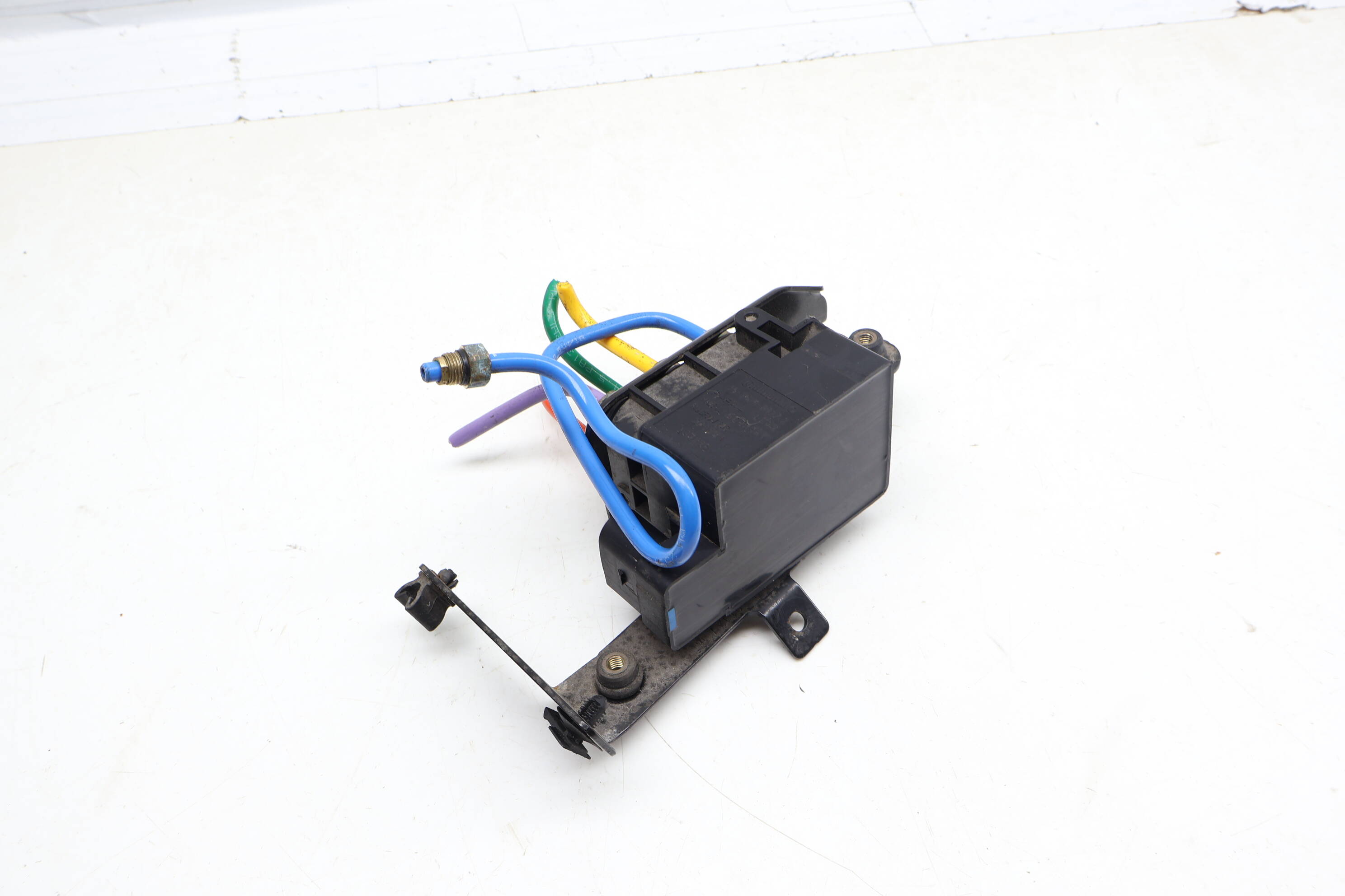 Suspension Valve Block / Control Unit 7P0616014