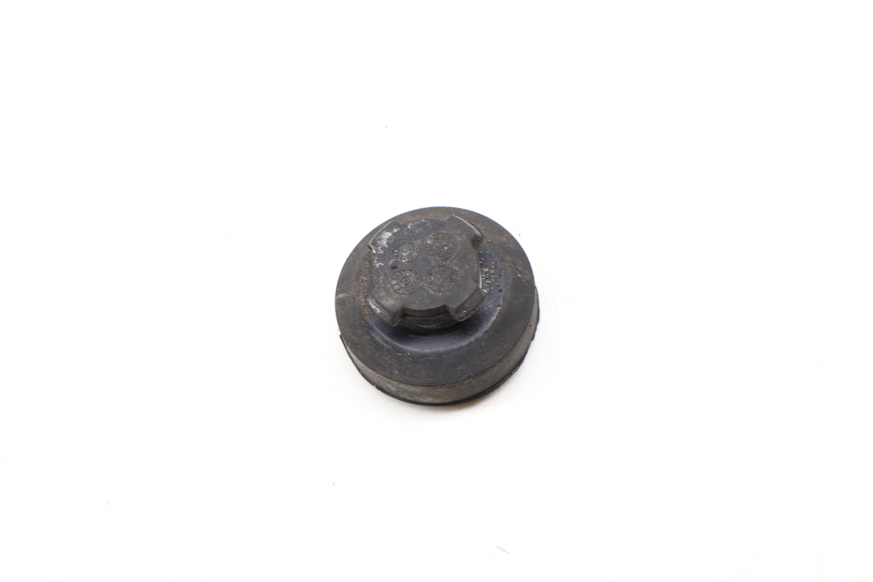Lower Radiator Rubber Mount 4B3121275