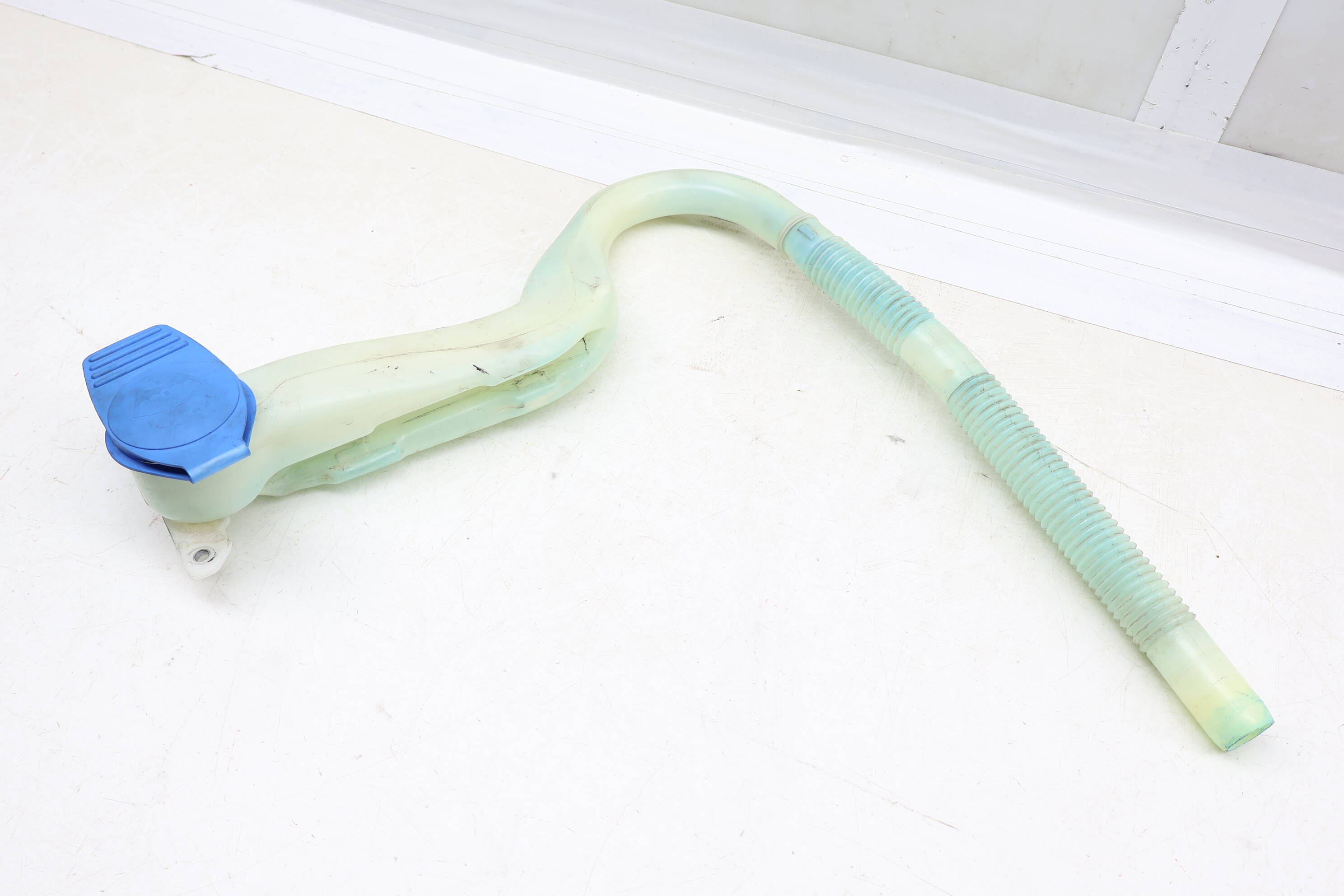 Upper Windshield Washer Reservoir / Filler Neck 4L0955463A