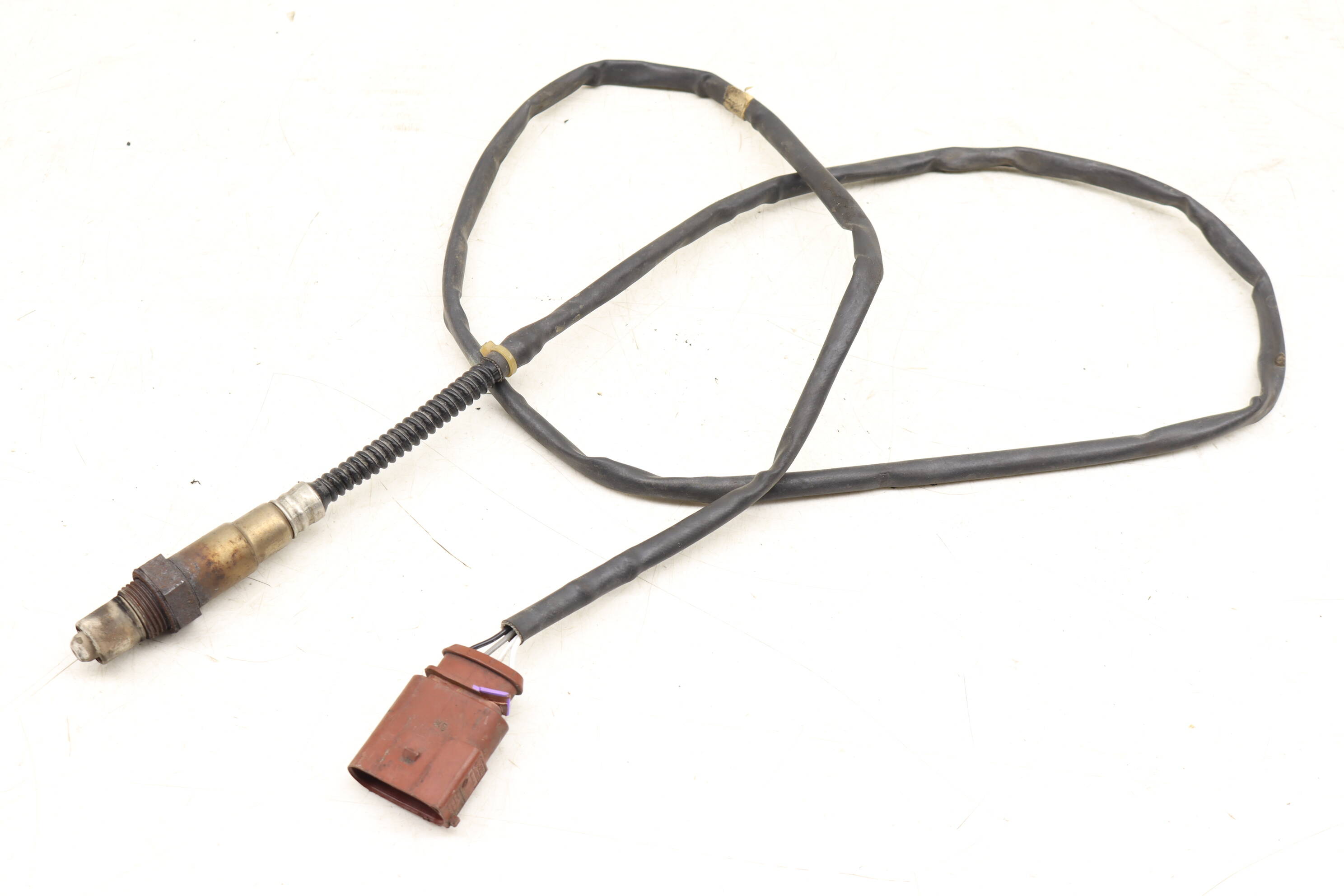 Post Cat Oxygen / O2 Sensor 077906262C