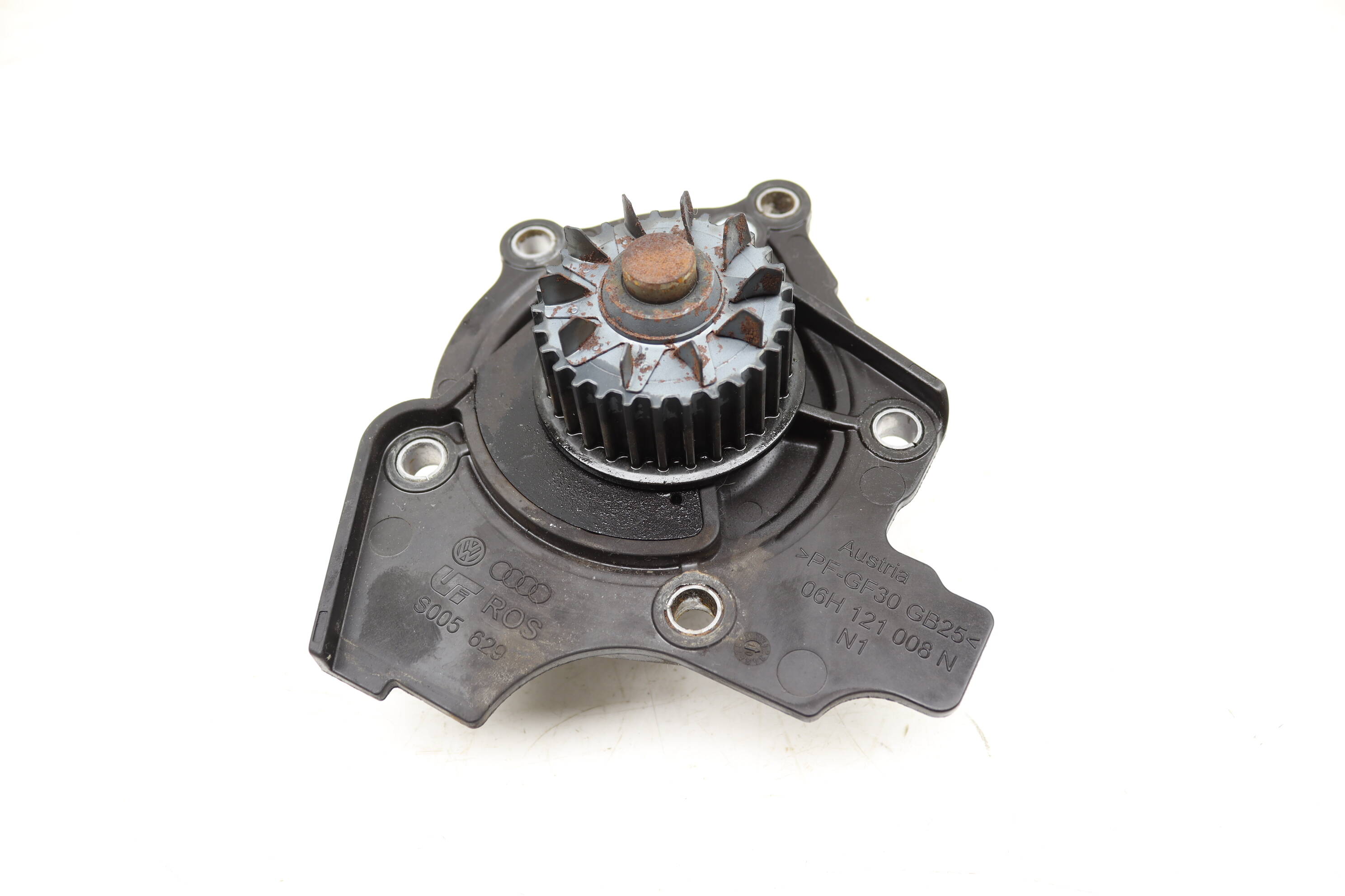 Coolant / Water Pump 06H121008N