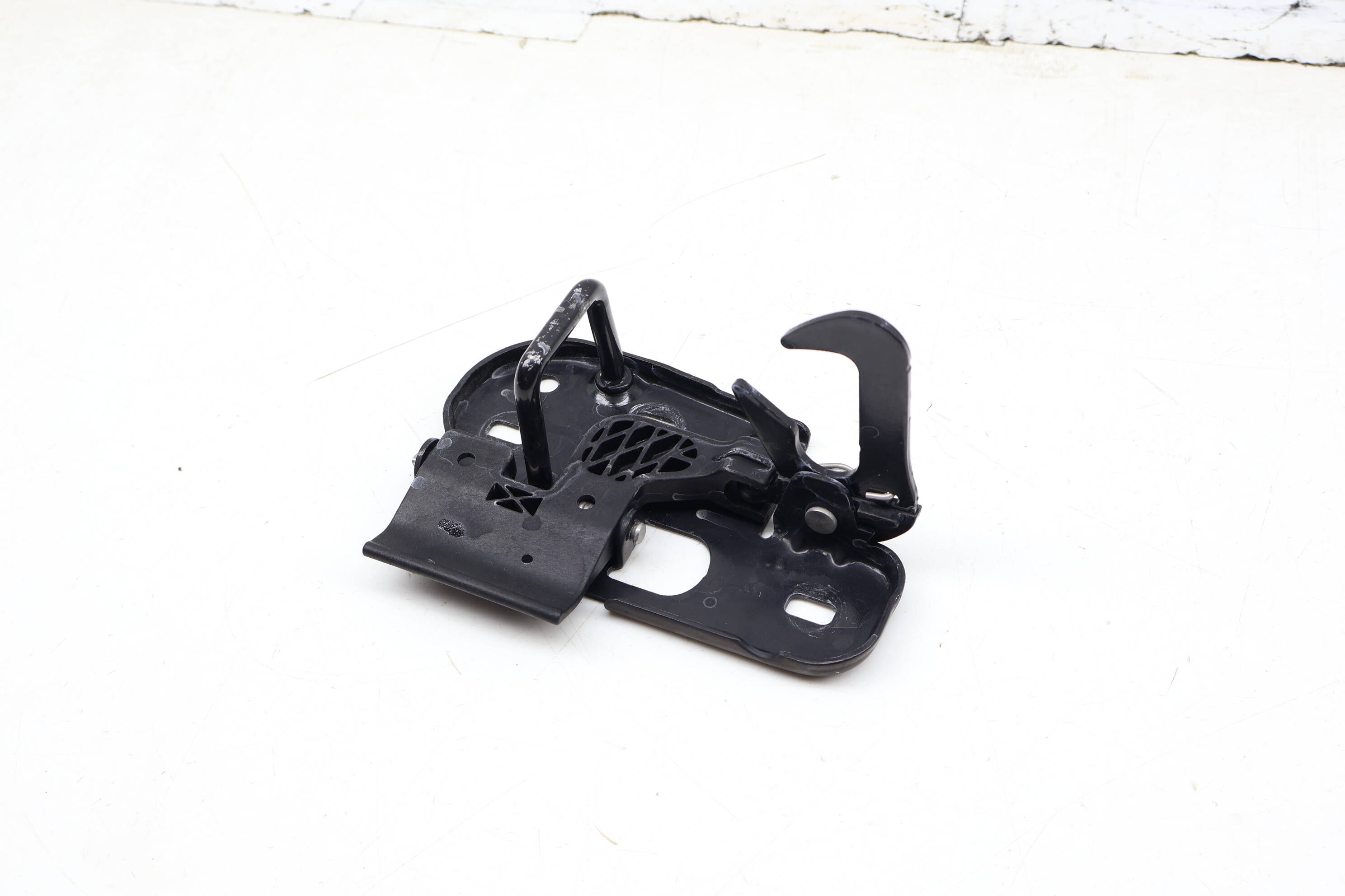 Upper Hood Latch / Lever 1T0823480B