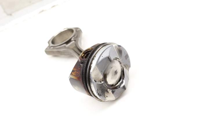 Piston W/ Connecting Rod main product photo