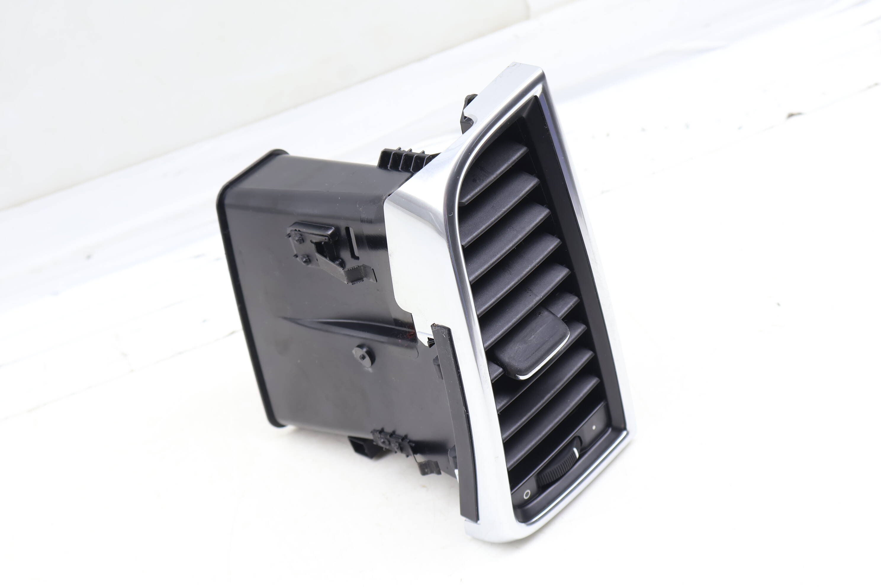 Center Dash Air Vent 97055214203