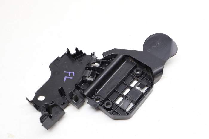 Door Latch / Lock Actuator Mount Bracket 1667230314 main product photo