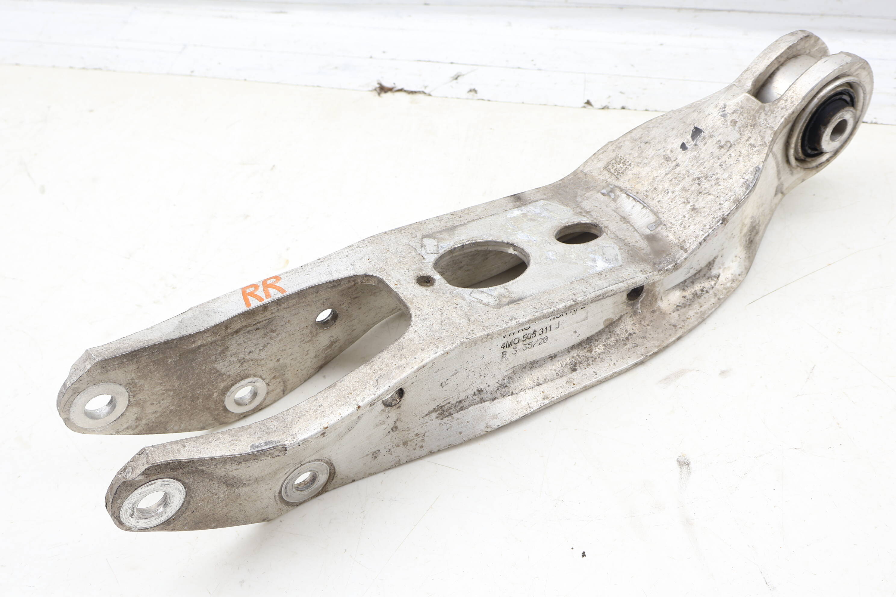 Lower Control Arm 4M0505311J 958505311J