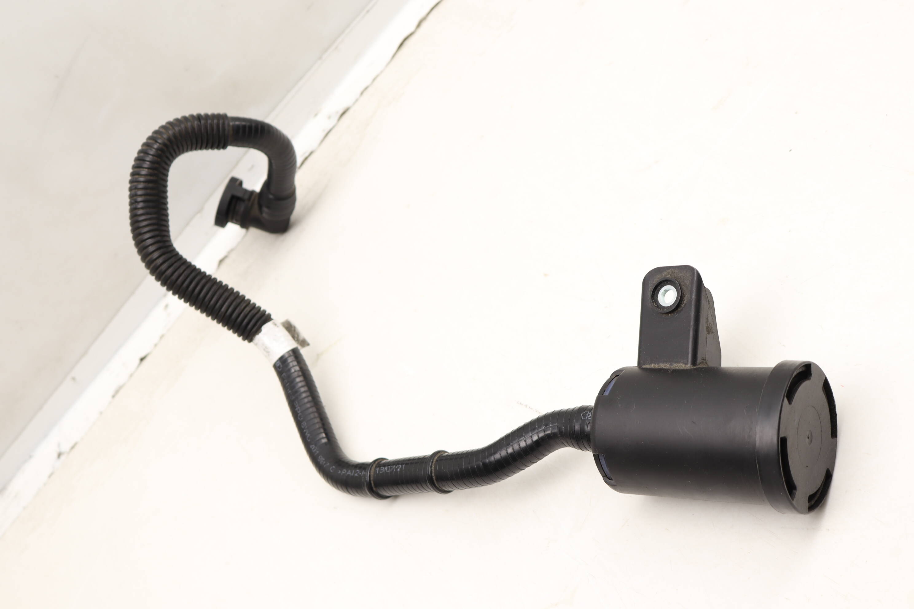 Fuel Vapor Canister Filter / Line 8W0133366H