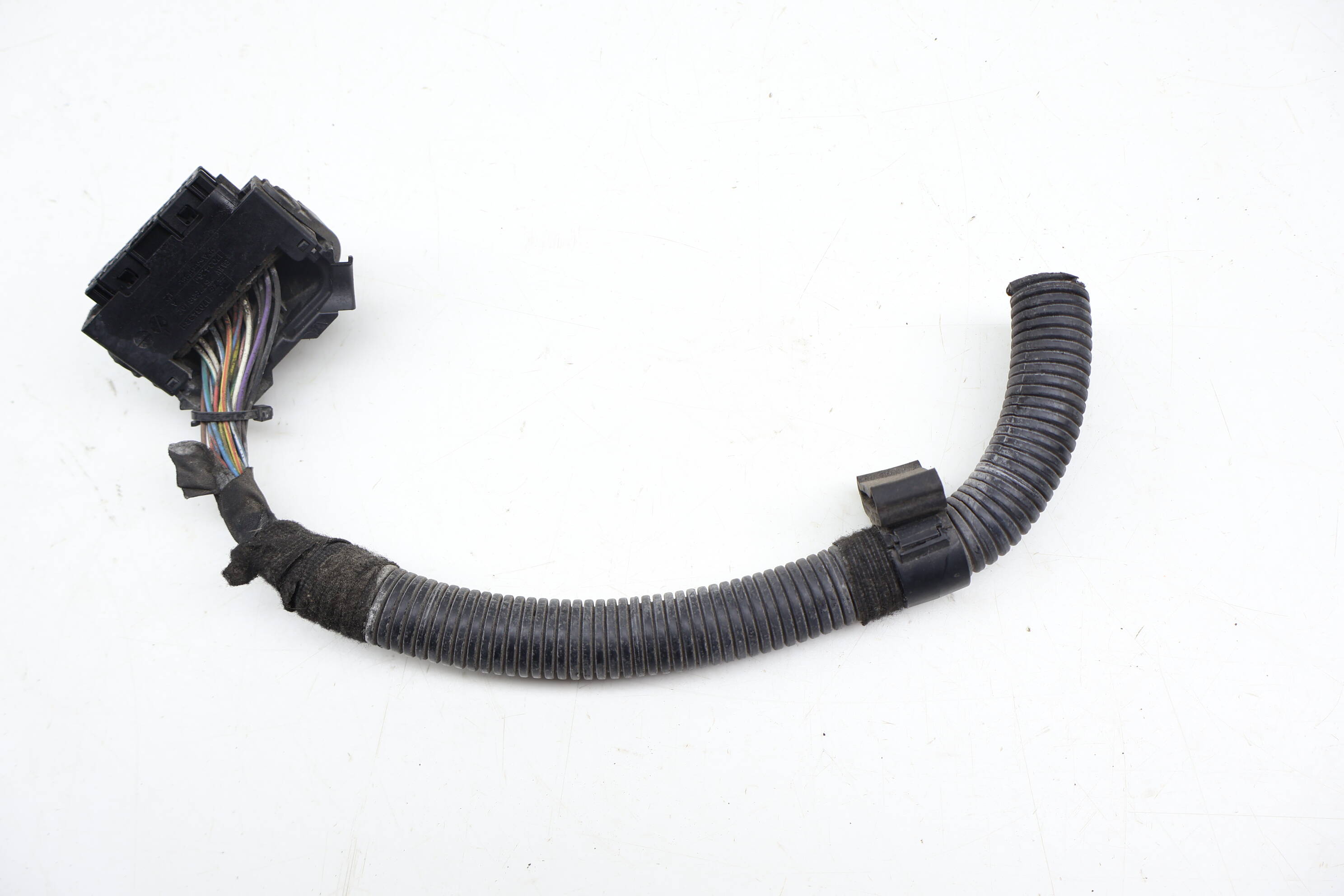 Dme / Ecu / Engine Module Wiring Connector Pigtail 12147577868
