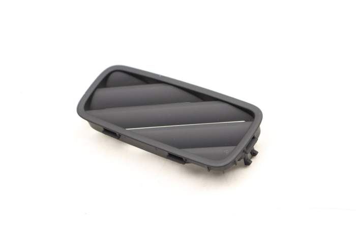 Upper Dash Air Vent 83B819794 main product photo