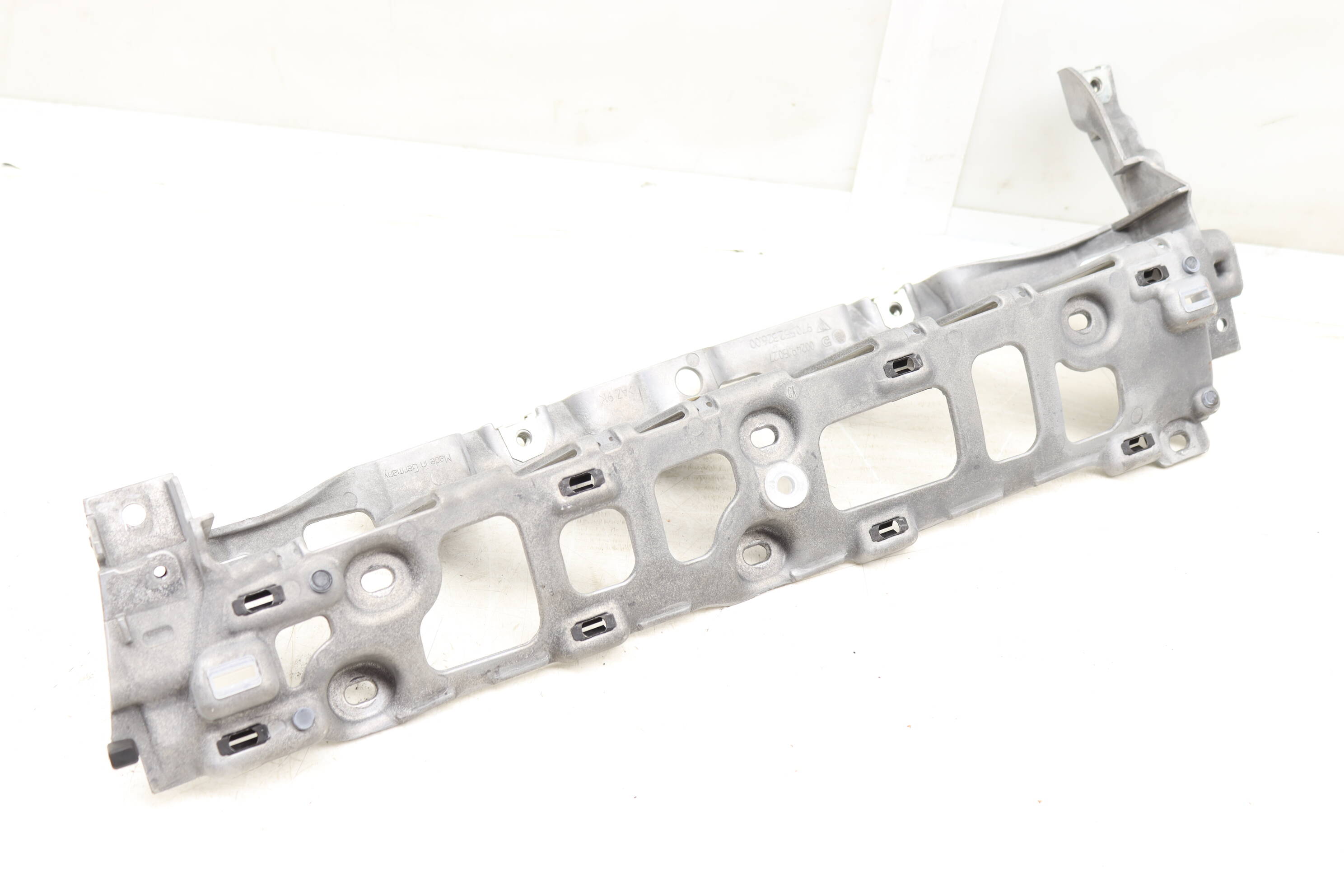 Dashboard / Dash Mount Bracket / Frame Holder 97055232600