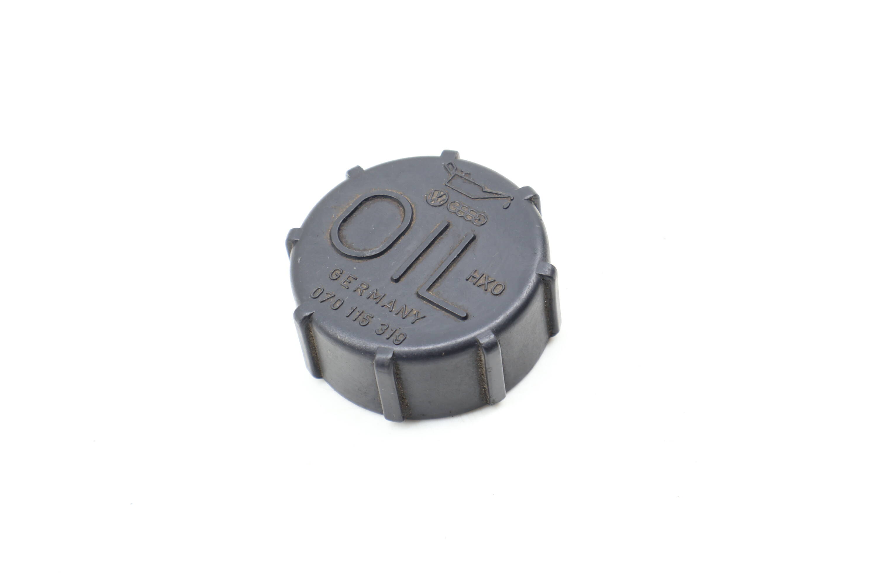 Engine Oil Cap 070115319