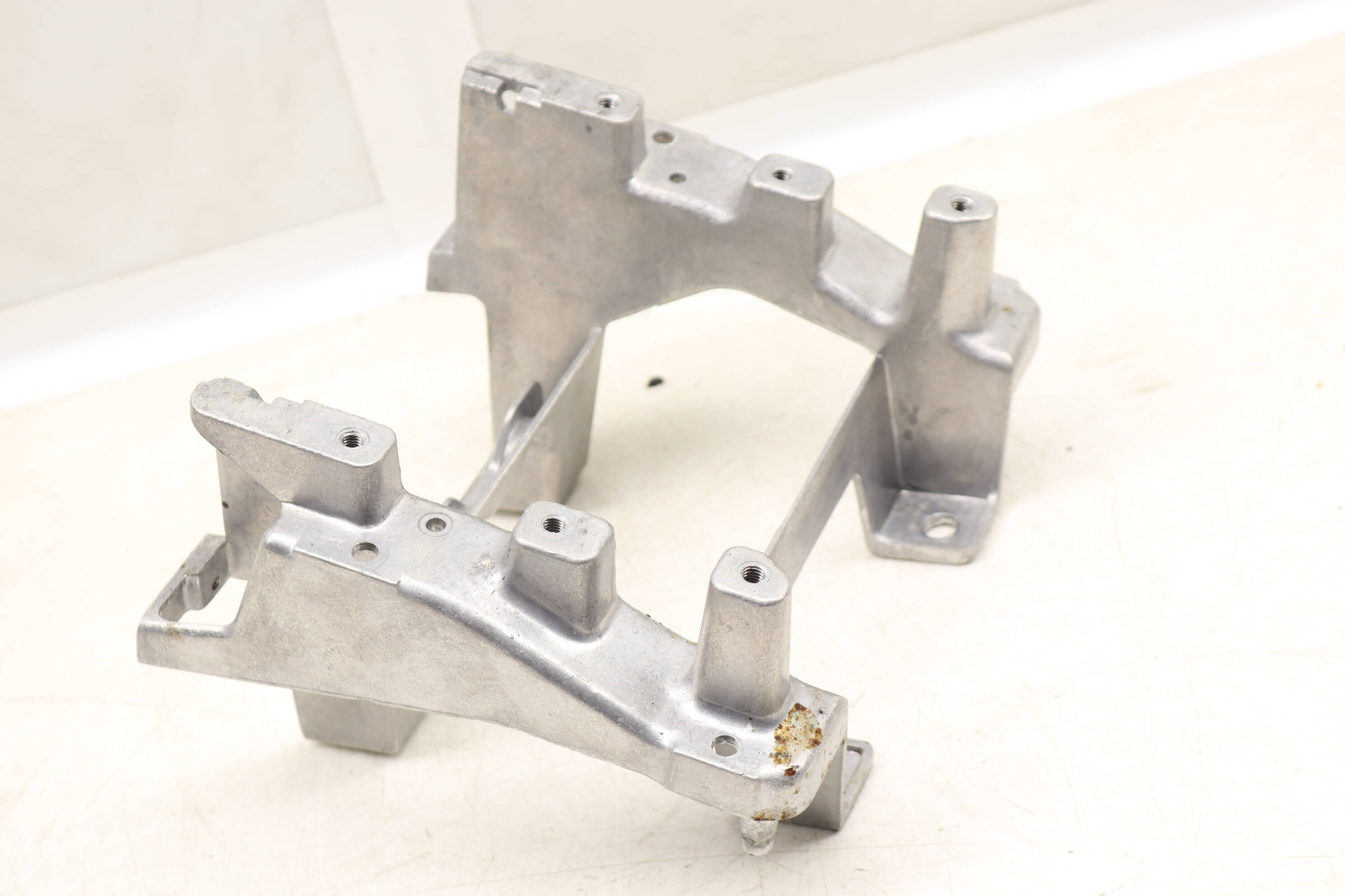 Center Console Mount Bracket 7L0863345