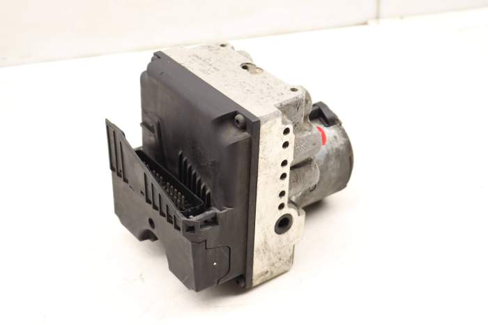 Abs Pump / Module Unit 8D0614111D main product photo