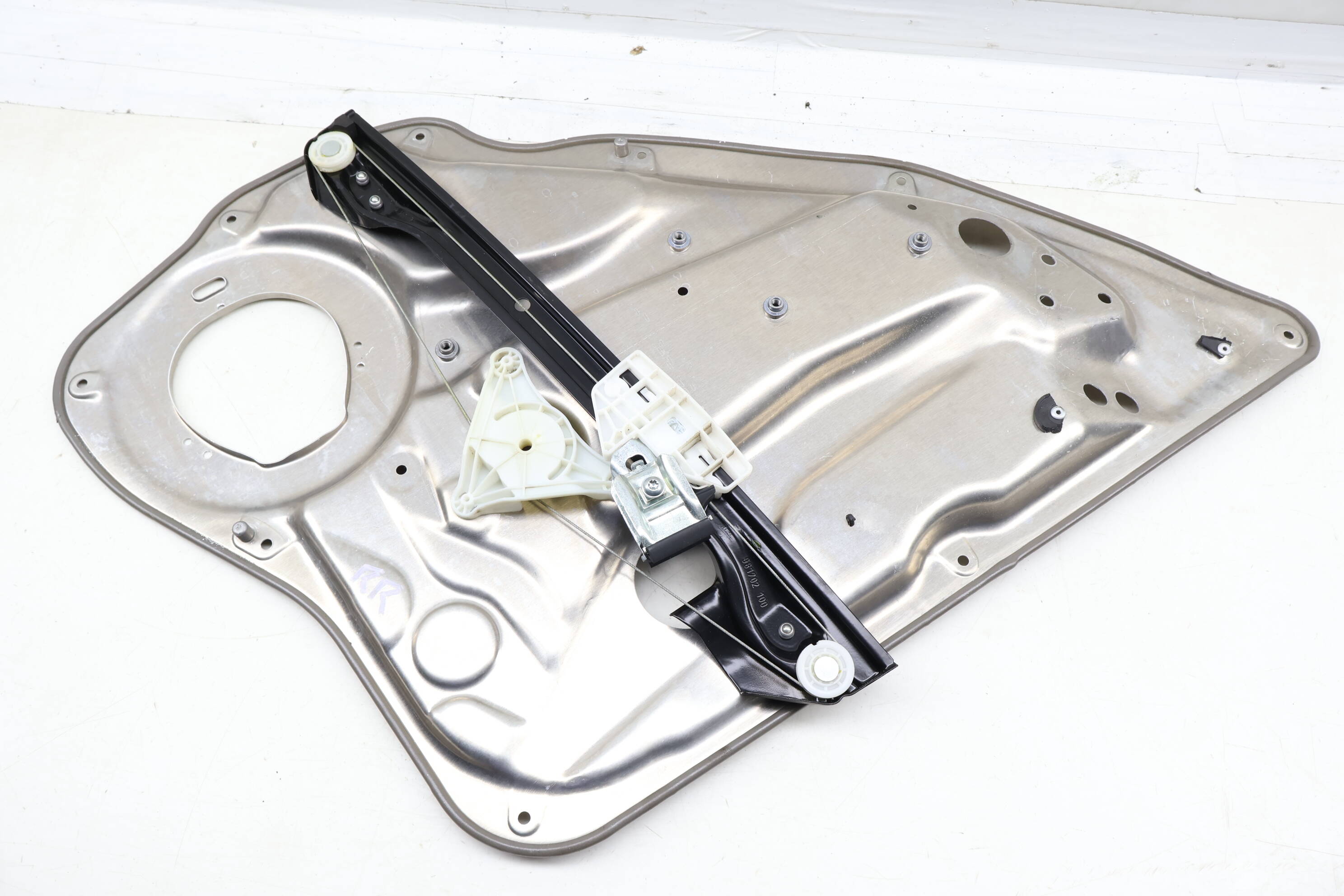 Door Panel / Window Regulator Assembly 2127301879