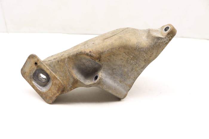 Engine / Motor Mount Bracket 22116780148 main product photo