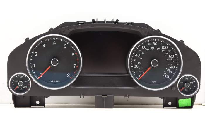 Instrument Cluster / Speedometer 7P6920982K main product photo