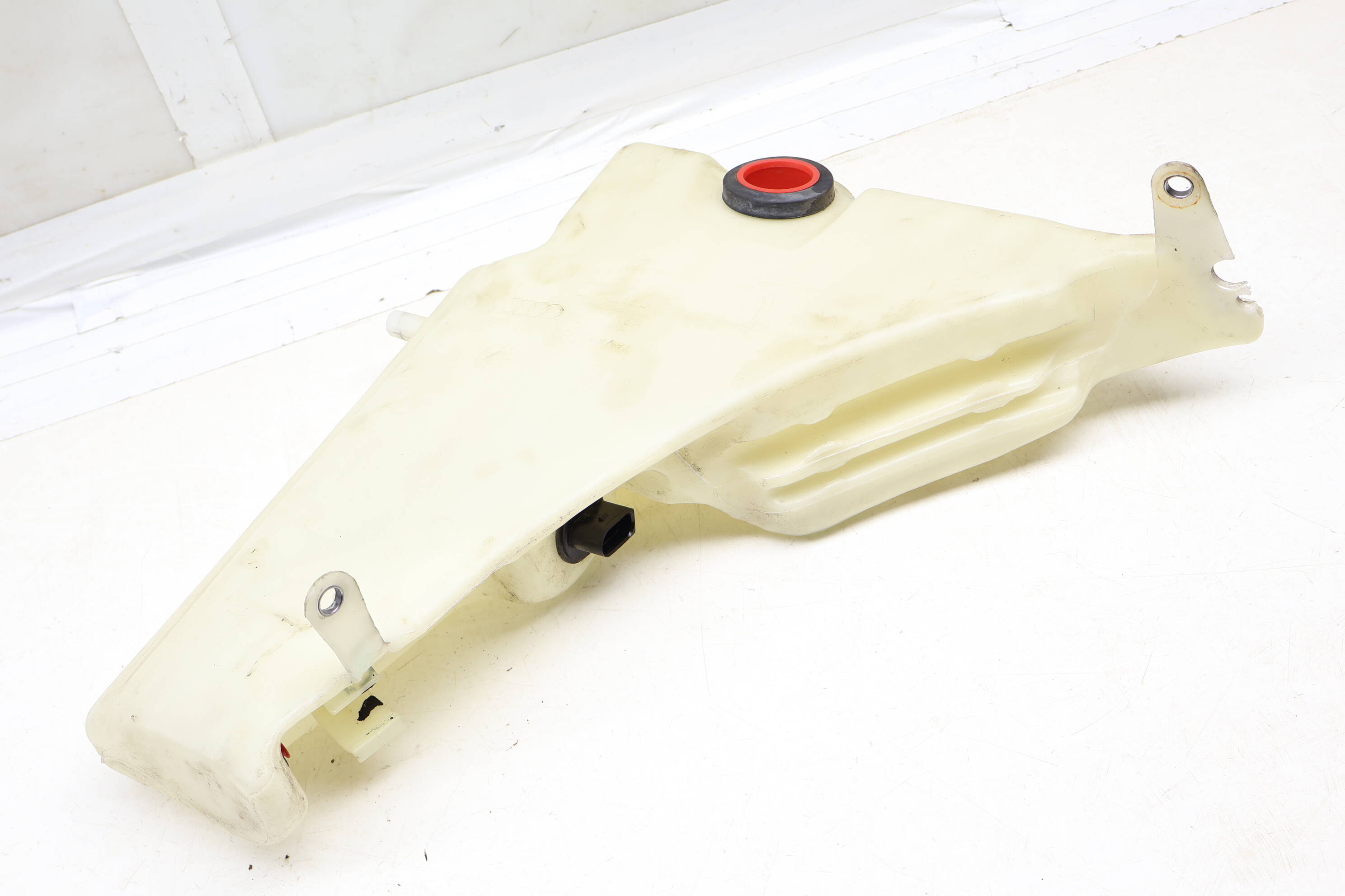 Lower Windshield Washer Reservoir / Tank 8T0955453B