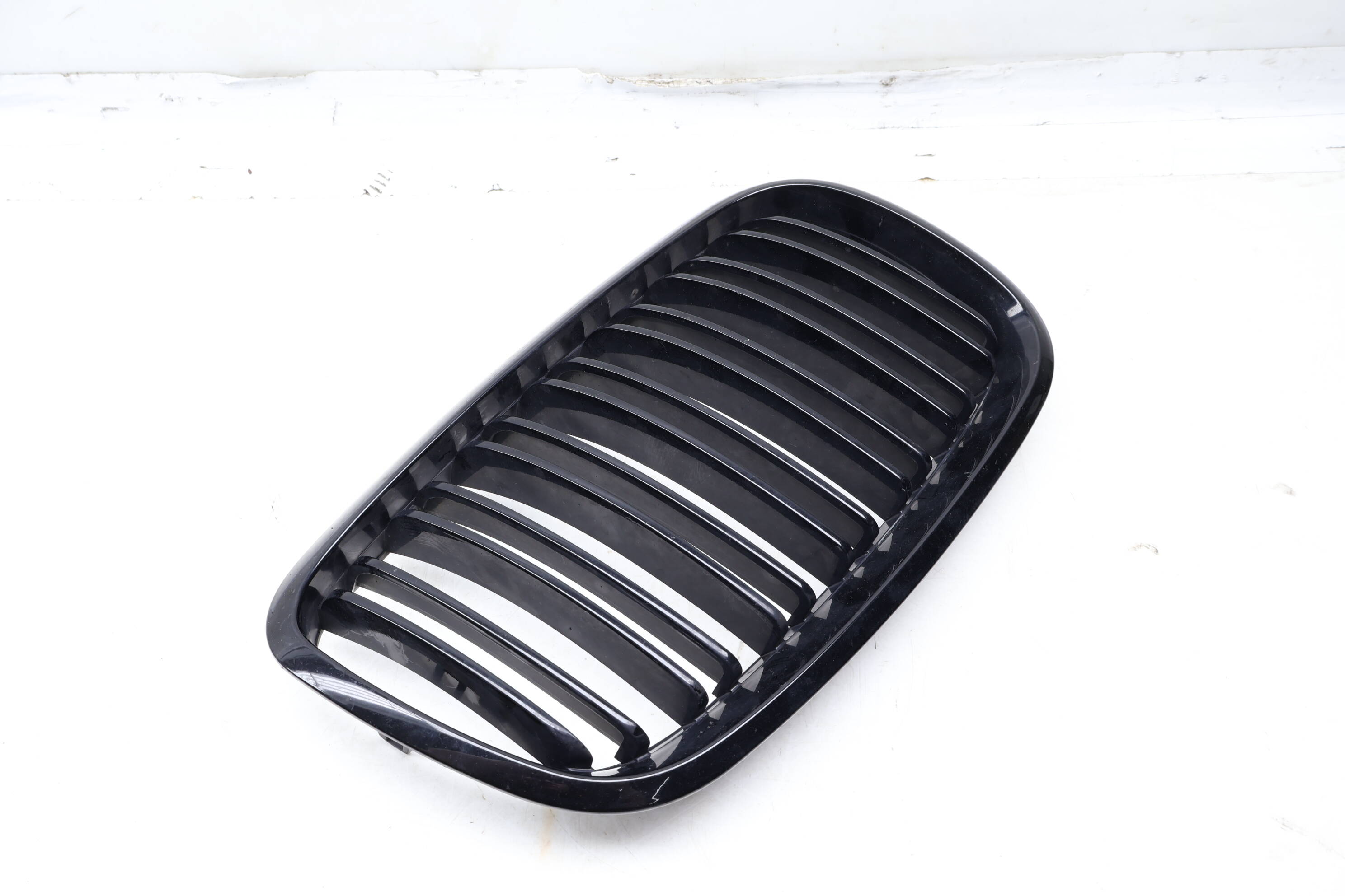 Hood&#x20;Grille&#x20;51137185224