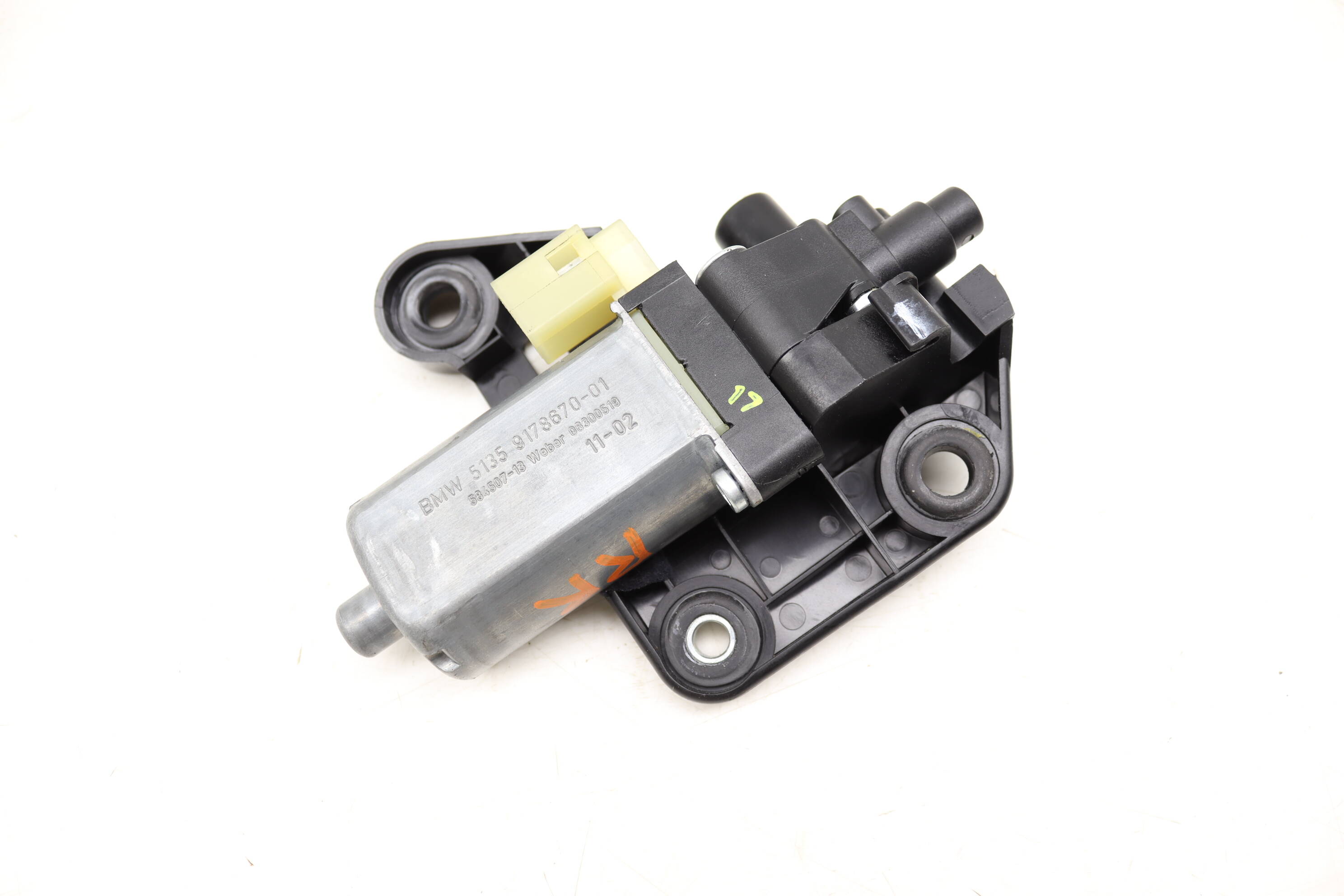 Window Sunshade / Sun Shade Motor 67659178670