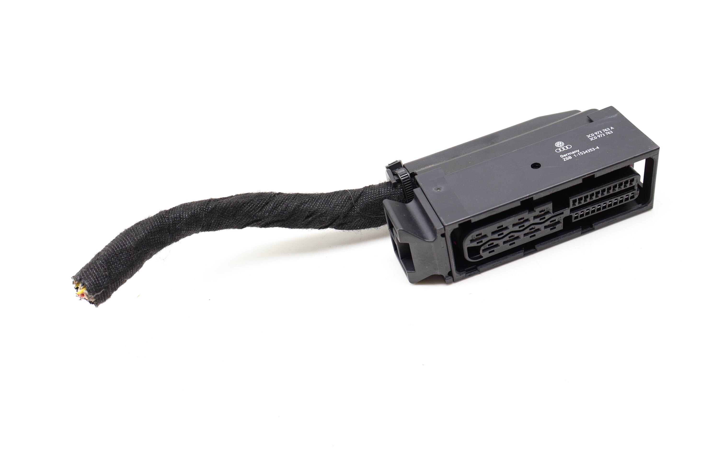 Parking Brake Module Wiring Connector / Pigtail 3C0973763A