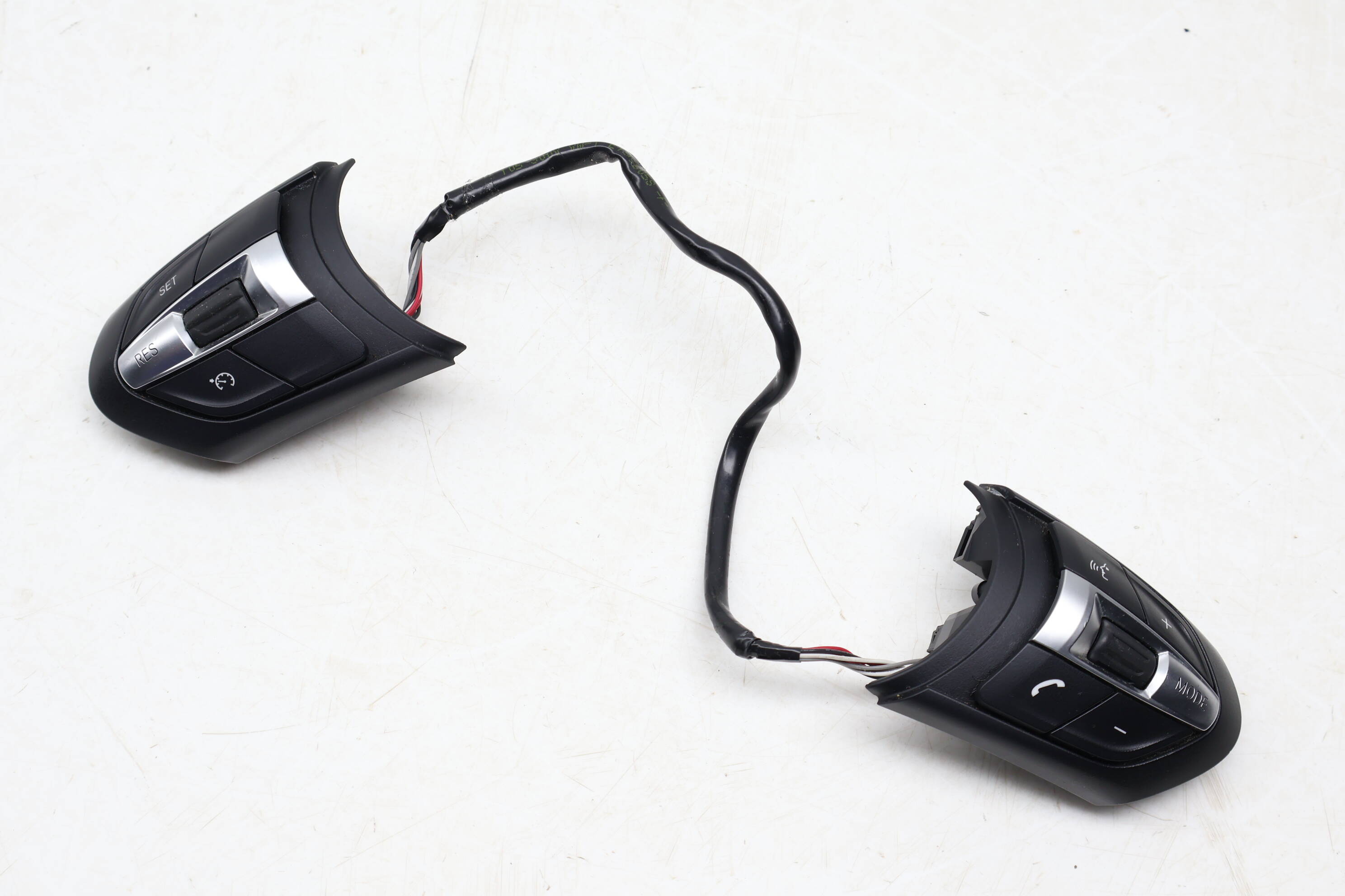 Steering&#x20;Wheel&#x20;Control&#x20;Switch&#x20;Set&#x20;61317849407