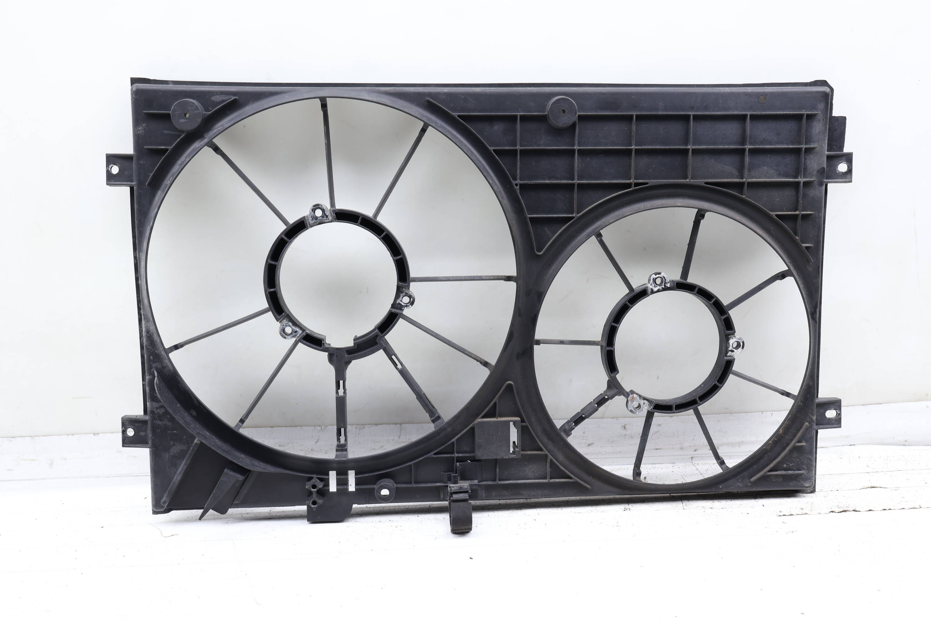 Radiator Dual Fan Cowl / Housing 1K0121207BB