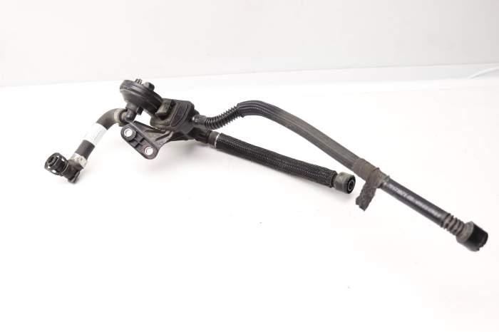 Crankcase Pvc Valve / Oil Separator 11158544835 main product photo