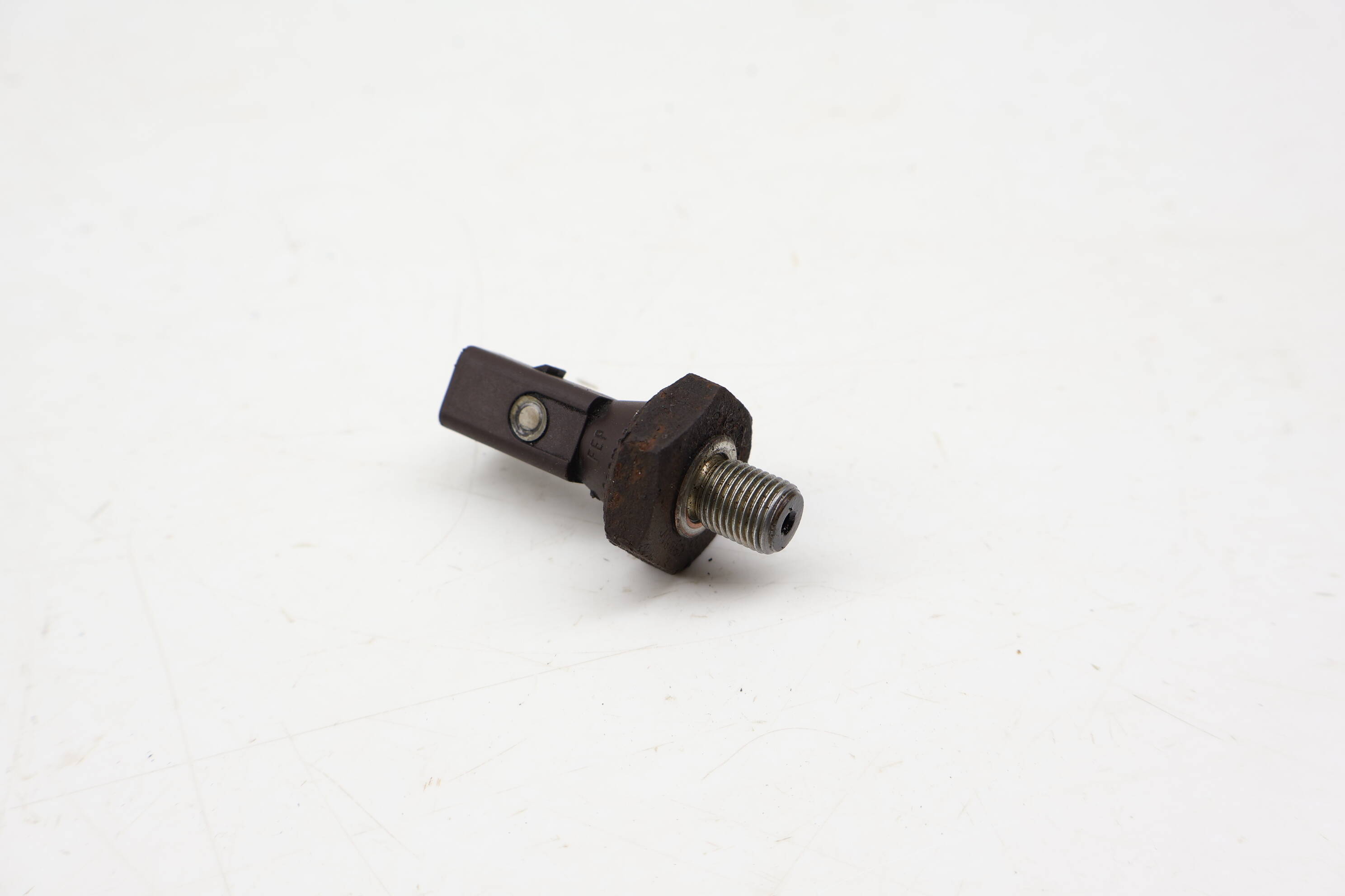Oil Pressure Sensor 038919081C 94860620301