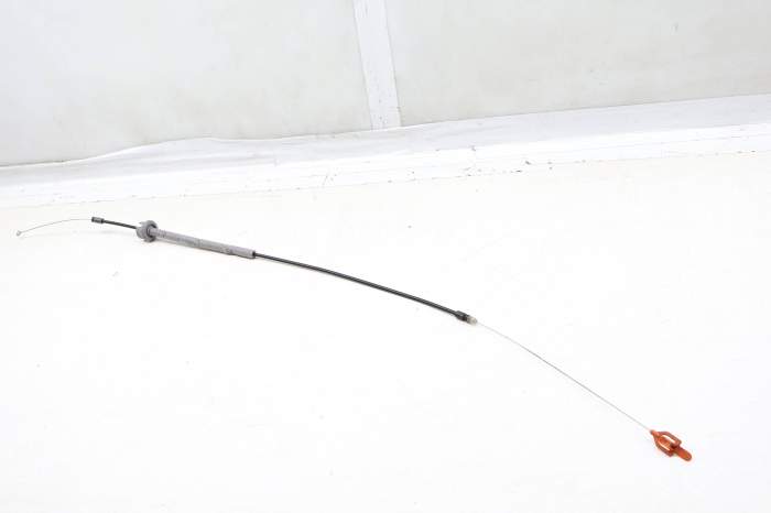 Gas / Fuel Door Emergency Release Cable 8V7862193B main product photo