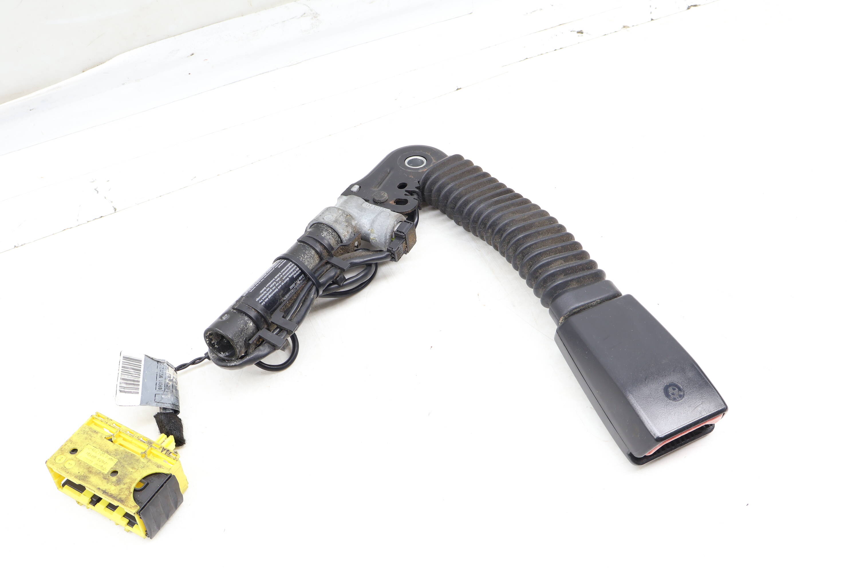 Seat&#x20;Belt&#x20;Buckle&#x20;&#x2F;&#x20;Receiver&#x20;72116982525