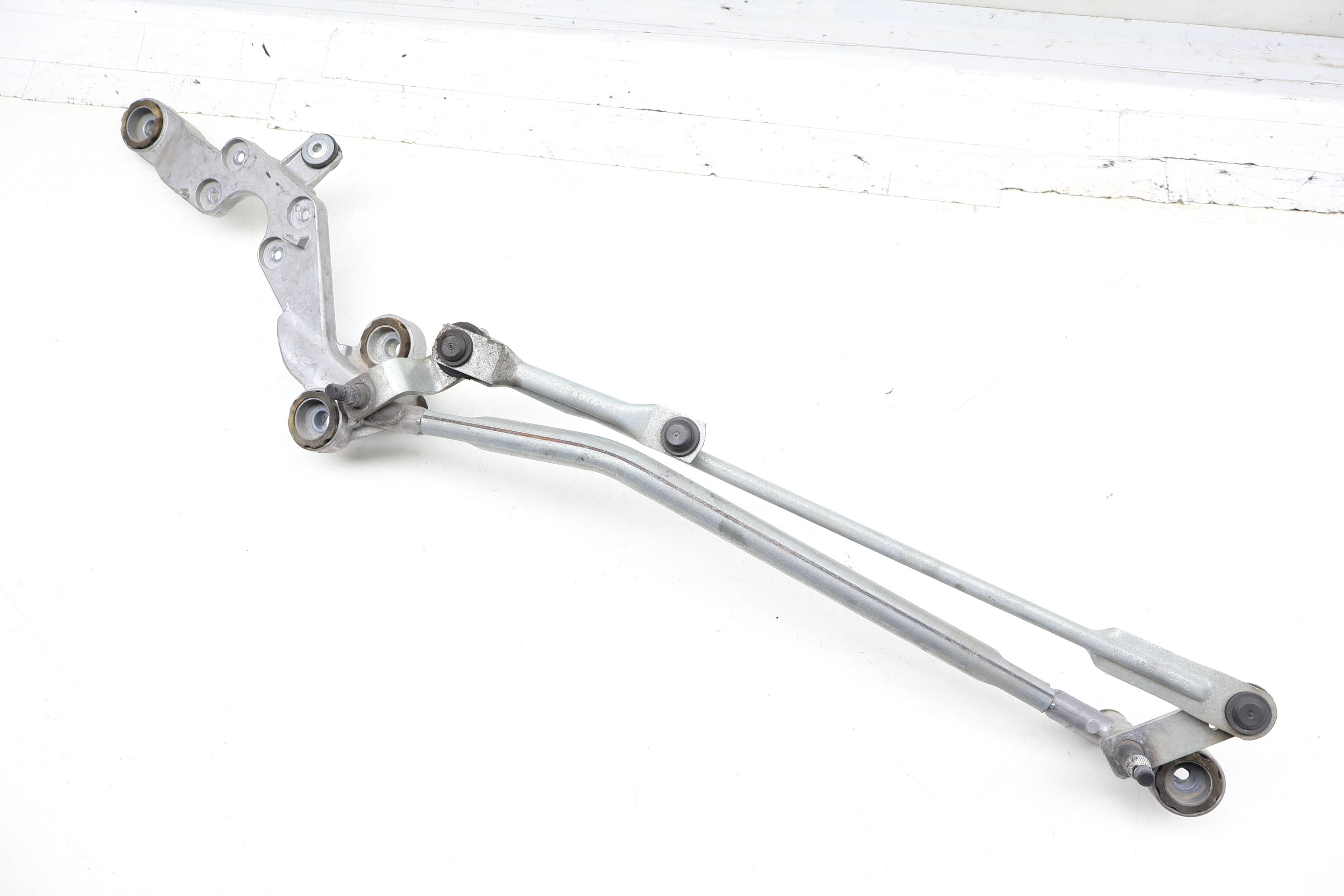 Windshield Wiper Transmission / Bracket 97062803505