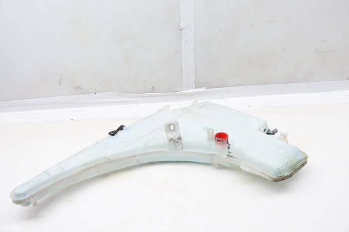 Windshield Washer Reservoir / Tank 61677068998 main product photo
