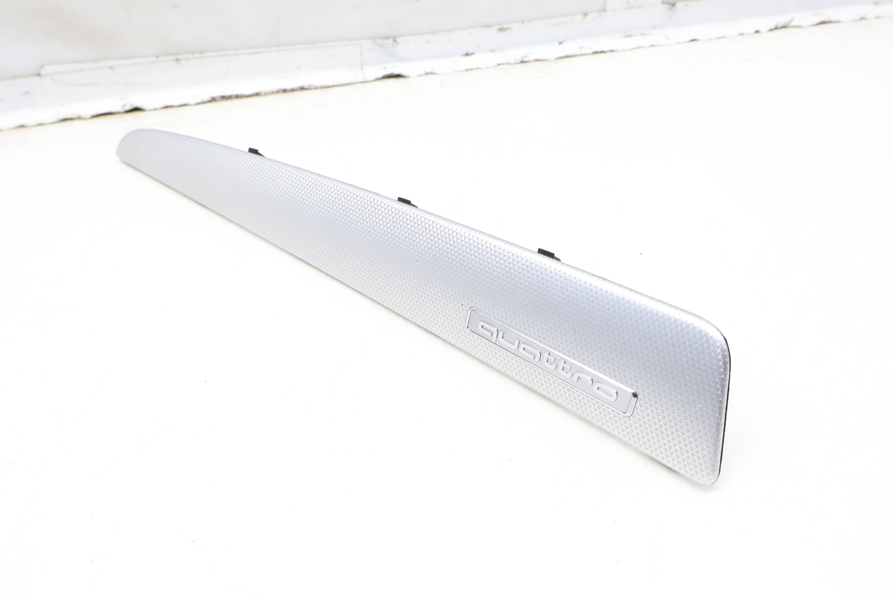 Dash Panel Trim 8R1853190AL