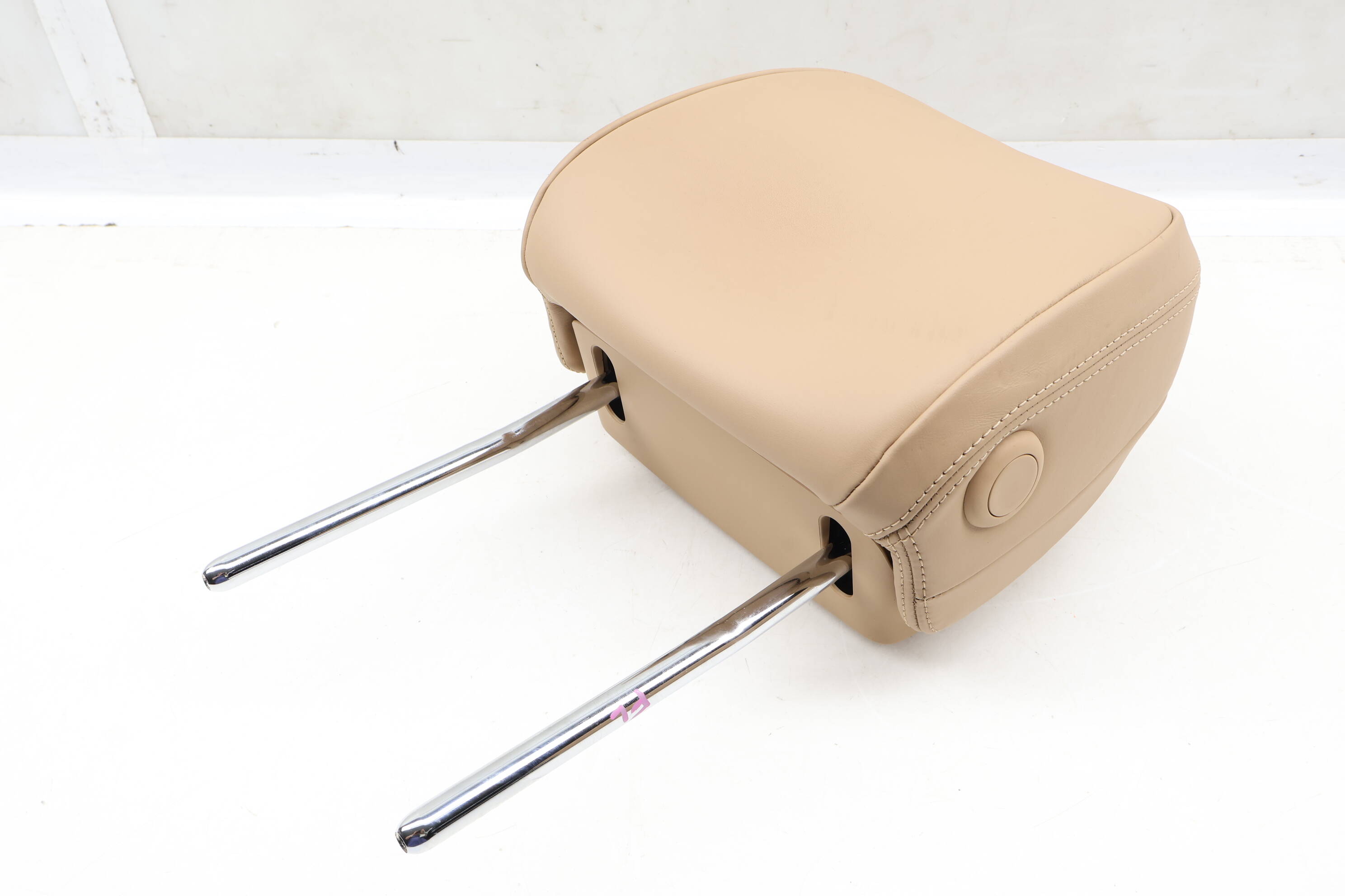 Seat Headrest / Head Rest 95B881901Q