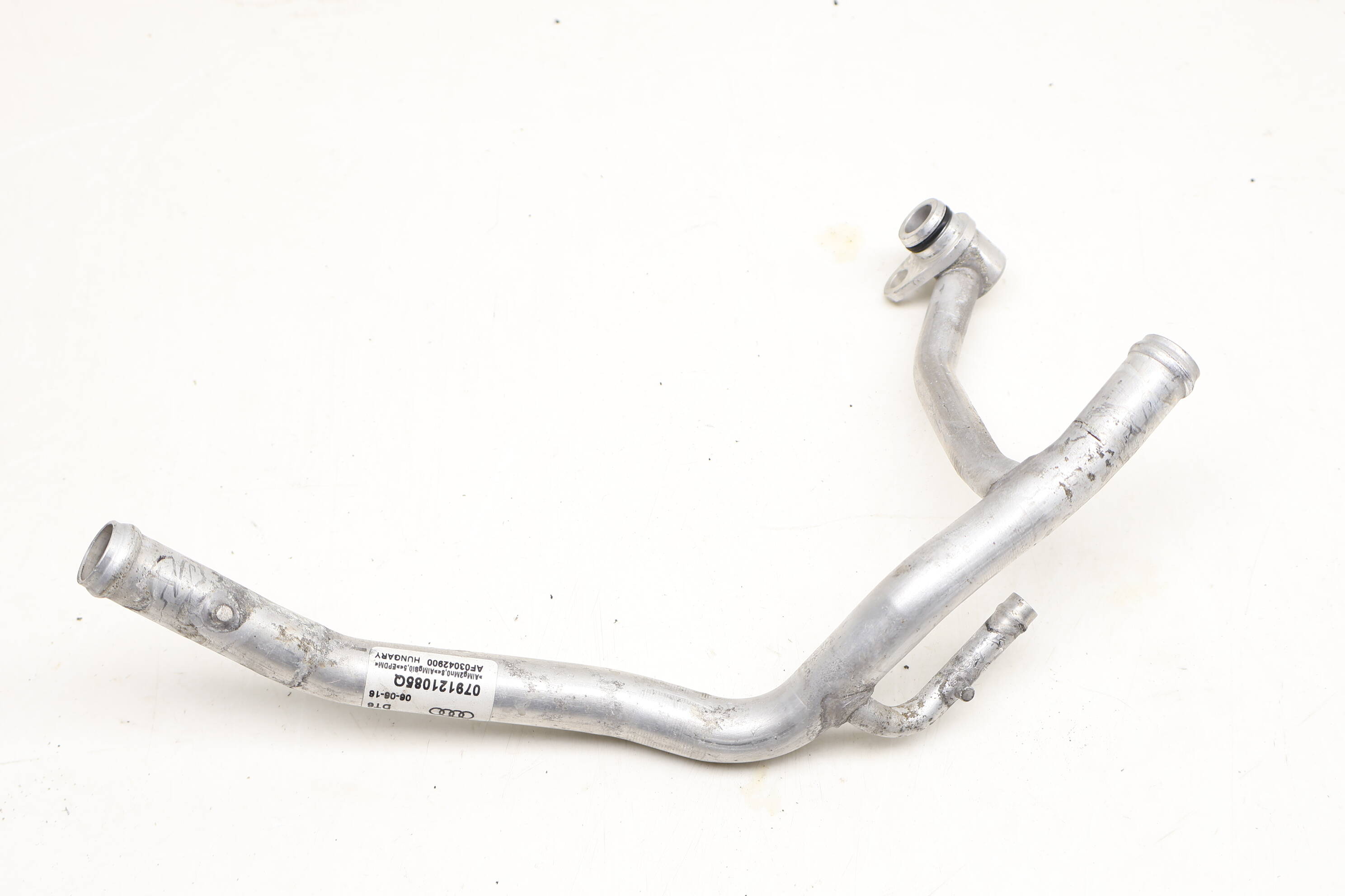 Coolant Pipe / Tube / Line 079121085Q