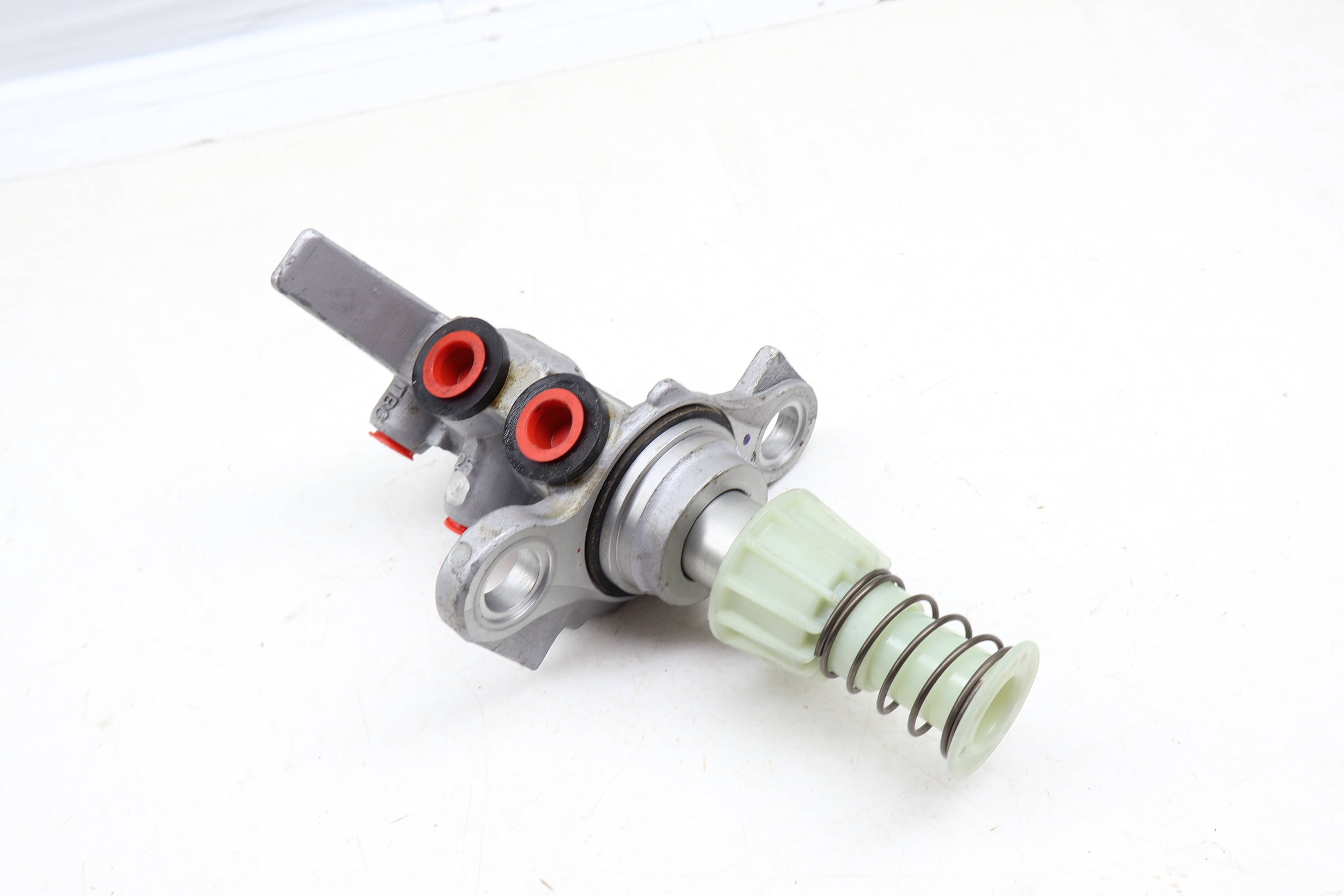 Brake Master Cylinder 8W0611021