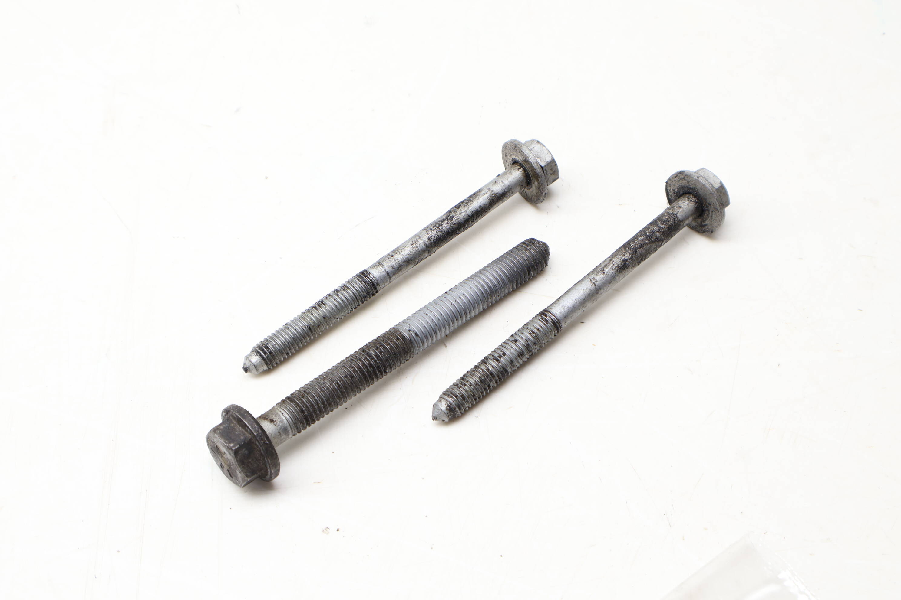 Ac Compressor Screw / Bolt Set (3)
